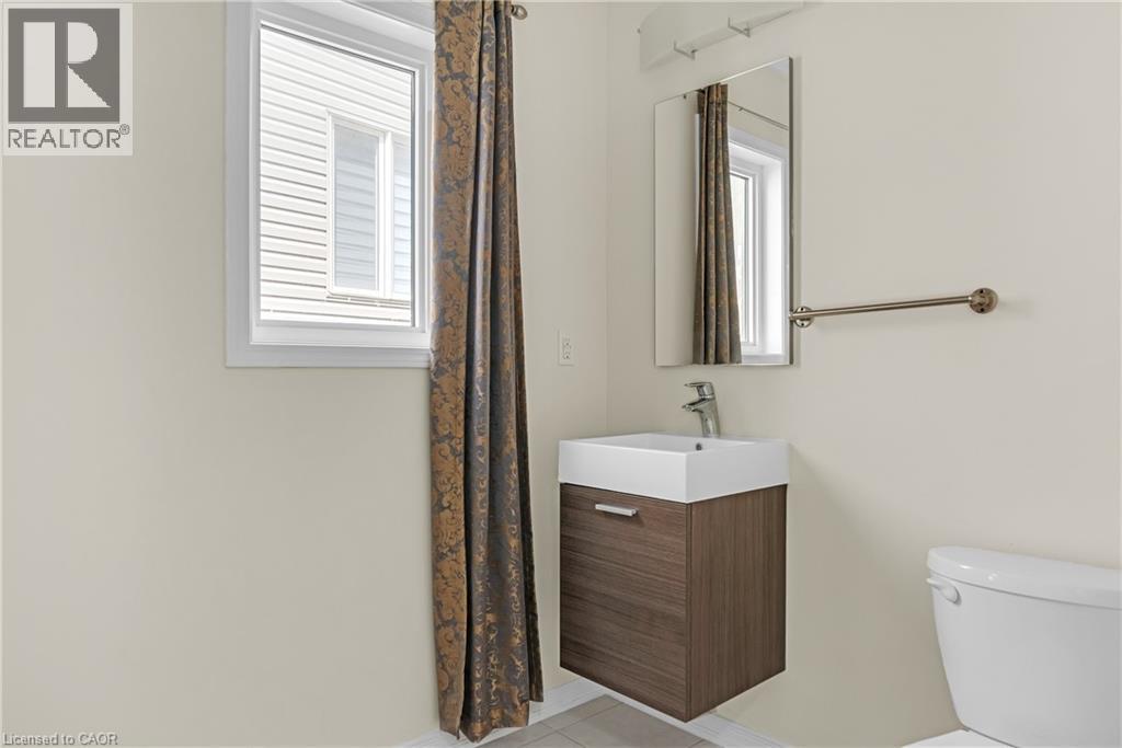 8561 Dogwood Crescent, Niagara Falls, Ontario  L2H 0K7 - Photo 12 - 40767060