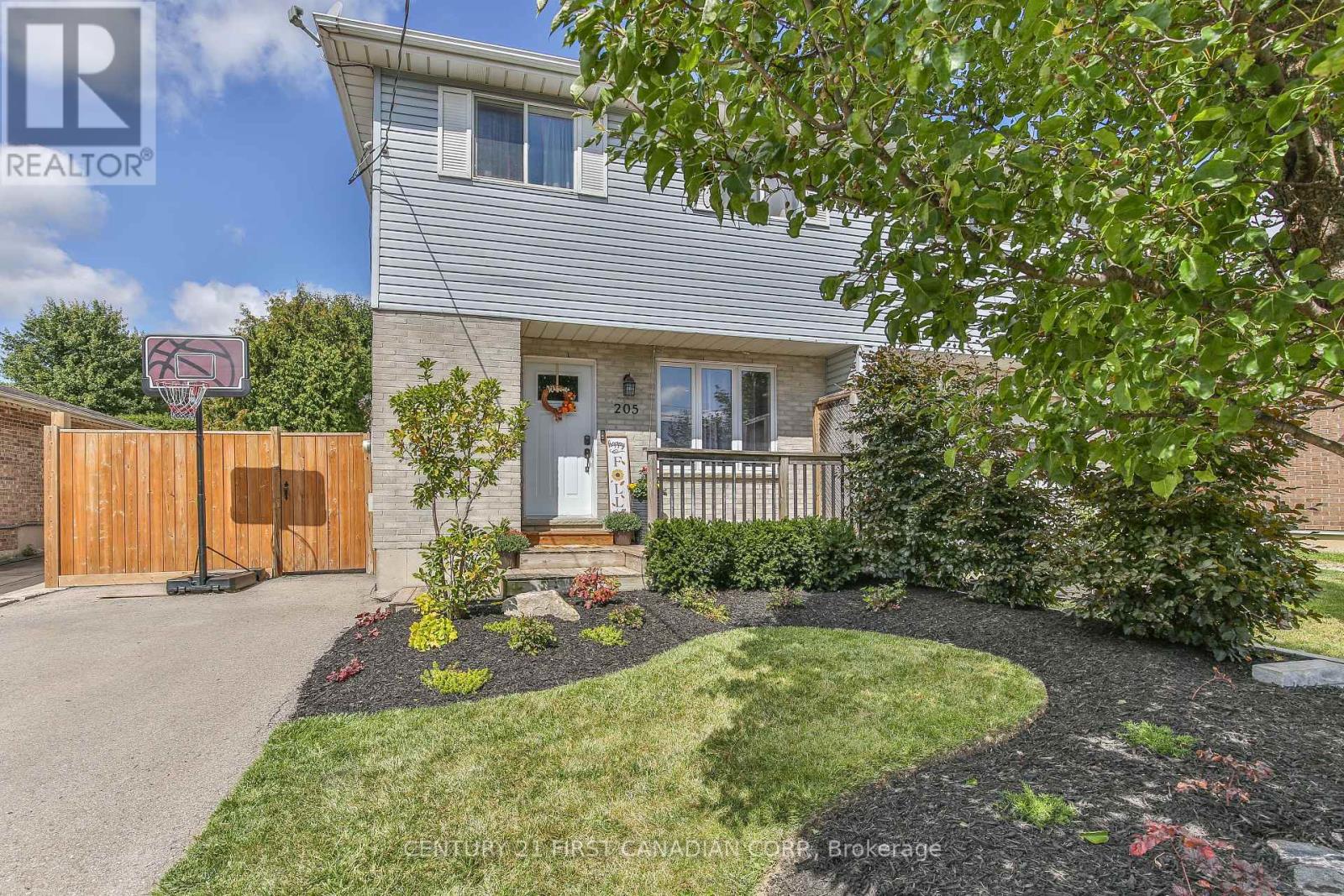 205 Carnegie Street, Ingersoll, Ontario  N5C 1L1 - Photo 3 - X12395169