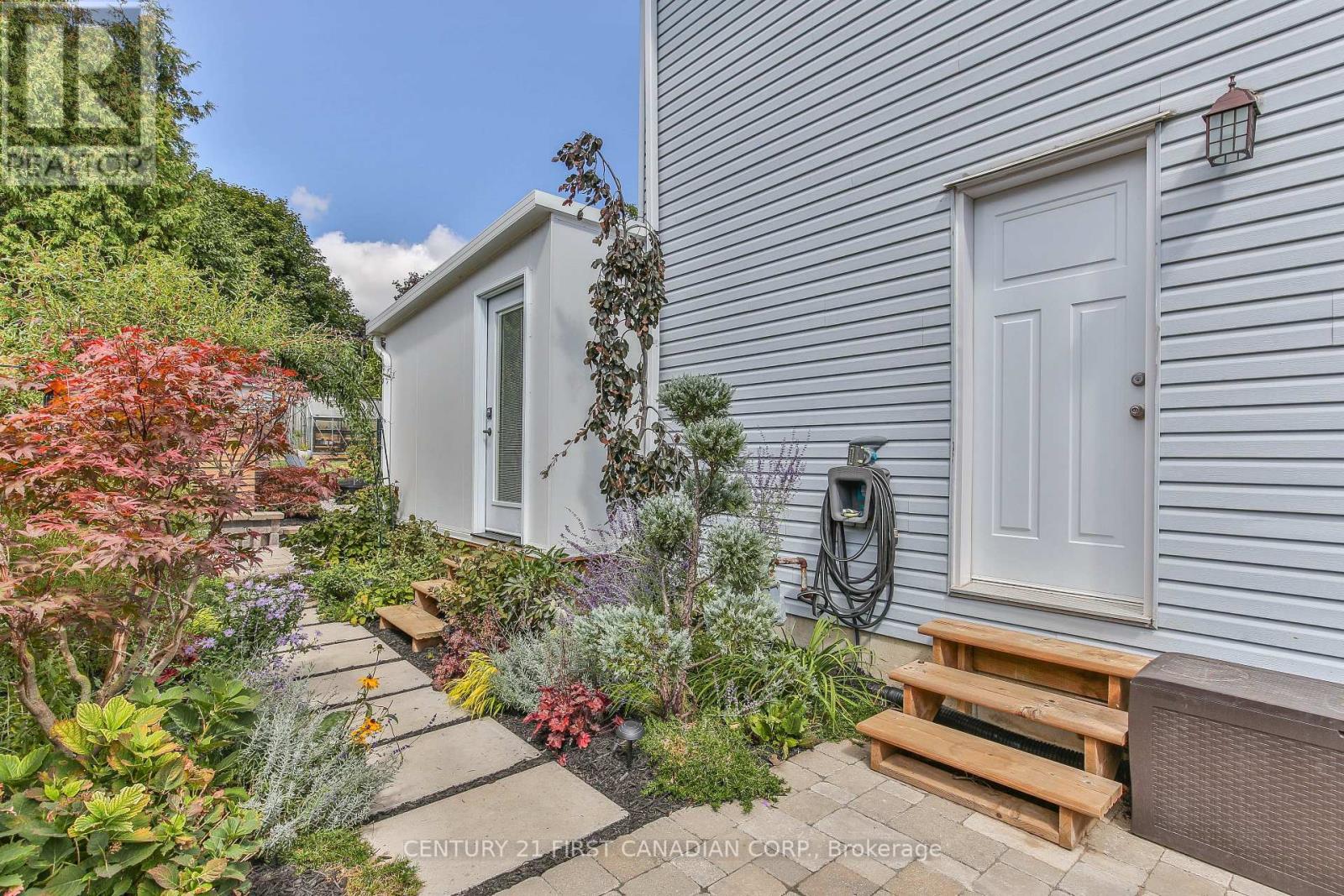 205 Carnegie Street, Ingersoll, Ontario  N5C 1L1 - Photo 36 - X12395169