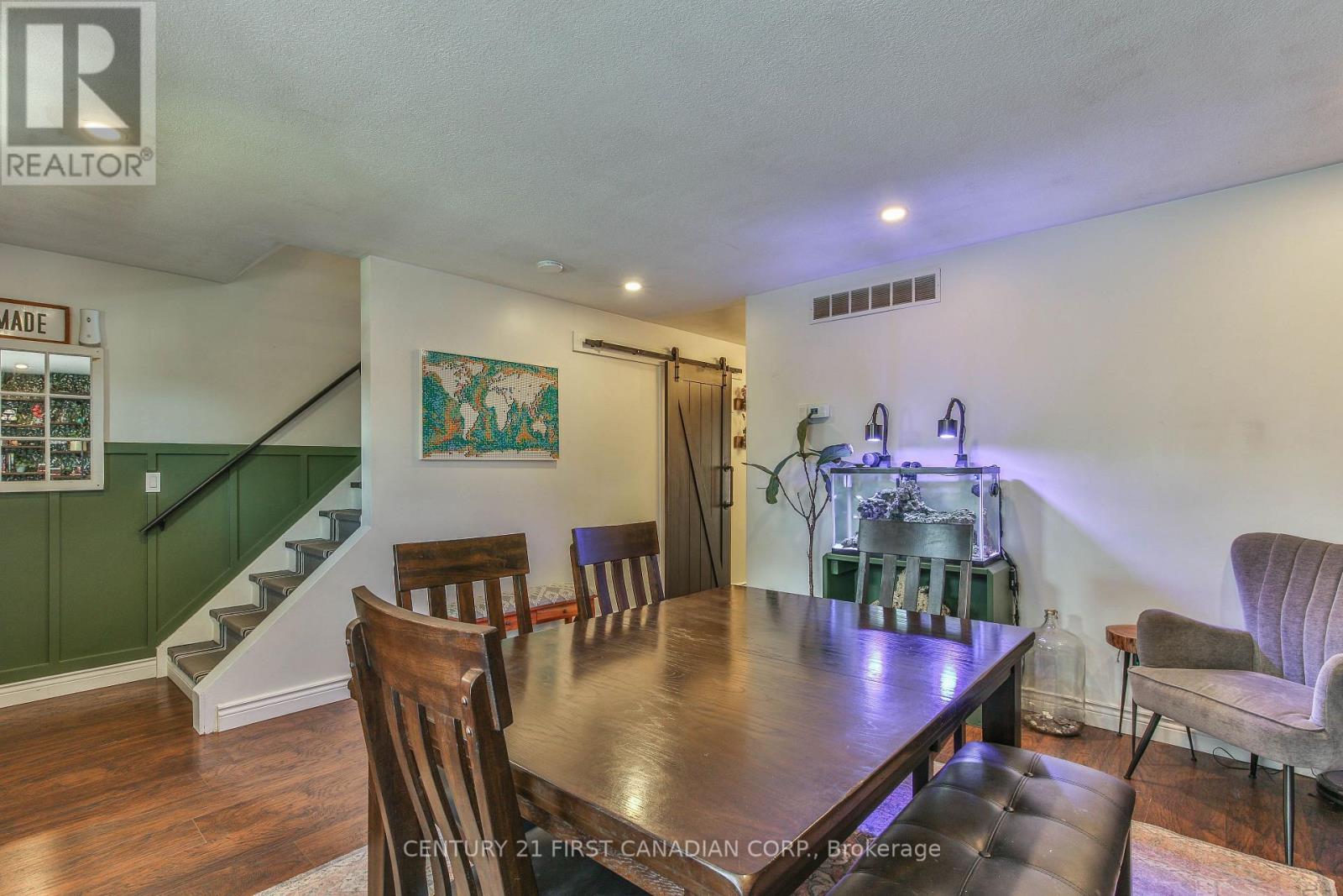 205 Carnegie Street, Ingersoll, Ontario  N5C 1L1 - Photo 7 - X12395169
