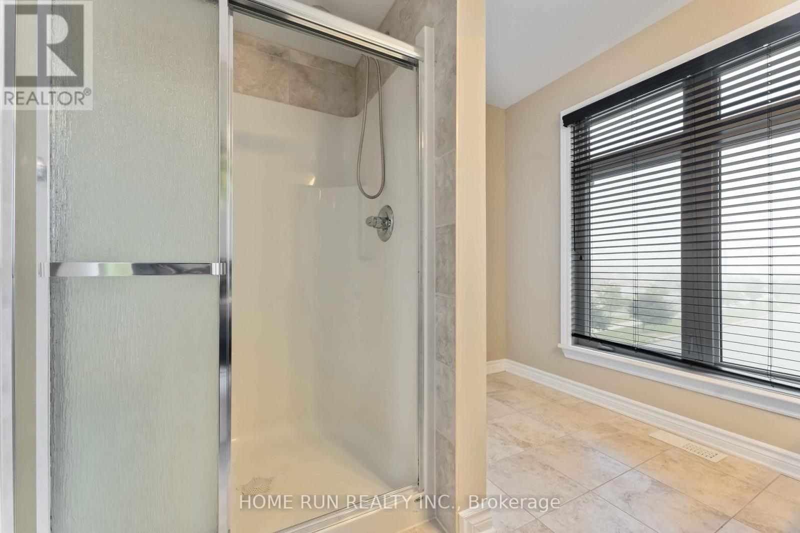 120 Popplewell Crescent, Ottawa, Ontario  K2J 5R3 - Photo 18 - X12395174