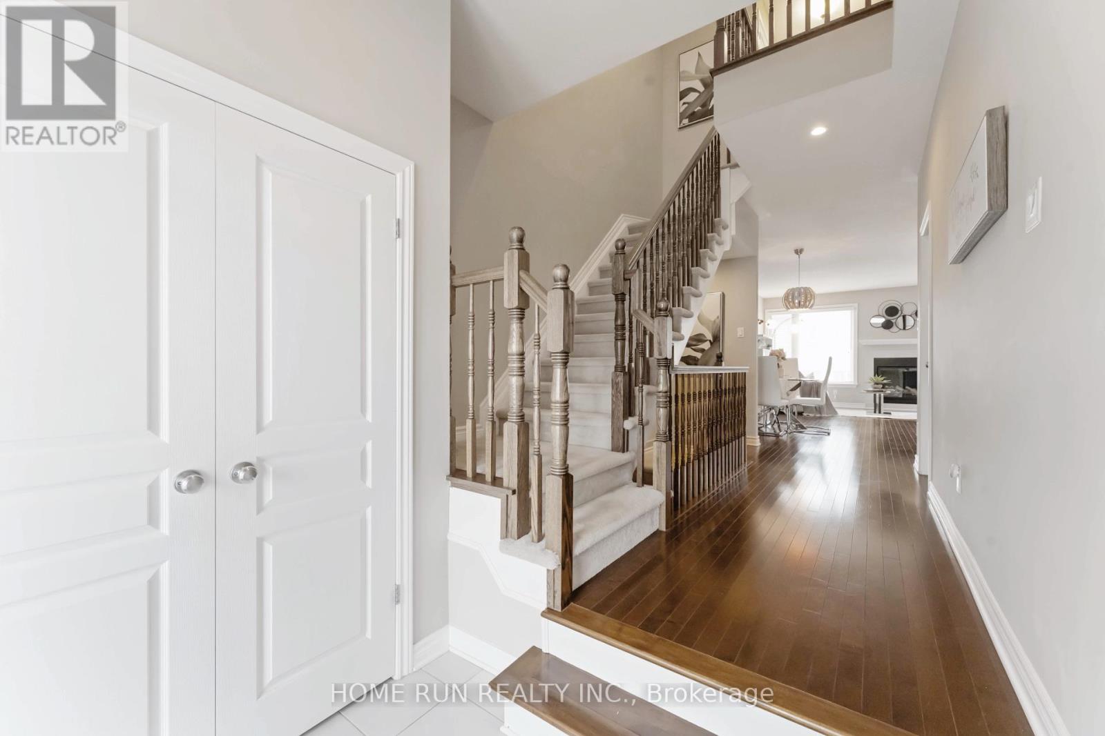 120 Popplewell Crescent, Ottawa, Ontario  K2J 5R3 - Photo 2 - X12395174