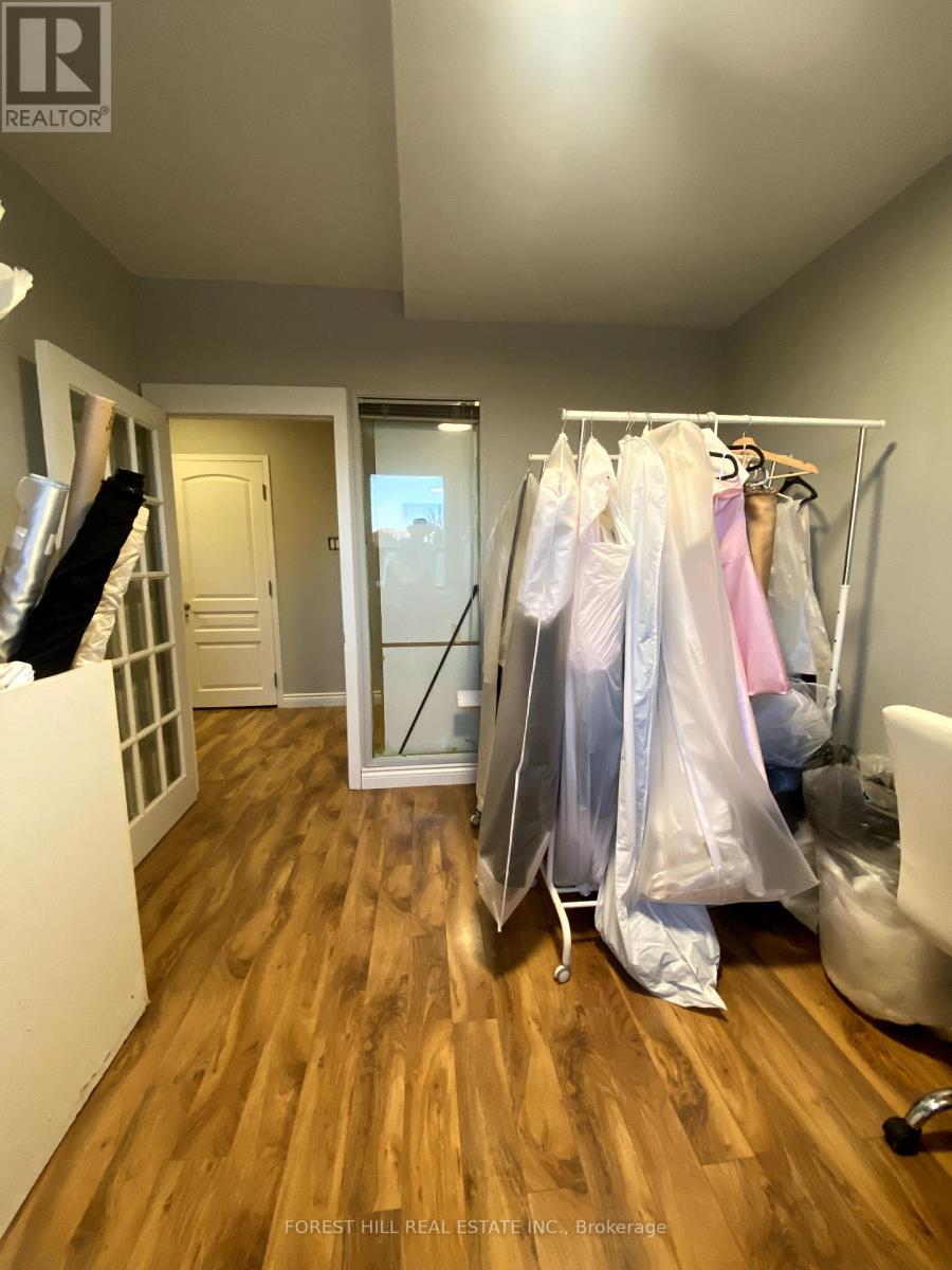 202 - 16 Northwestern Avenue, Toronto, Ontario  M6M 5E5 - Photo 15 - W12385307