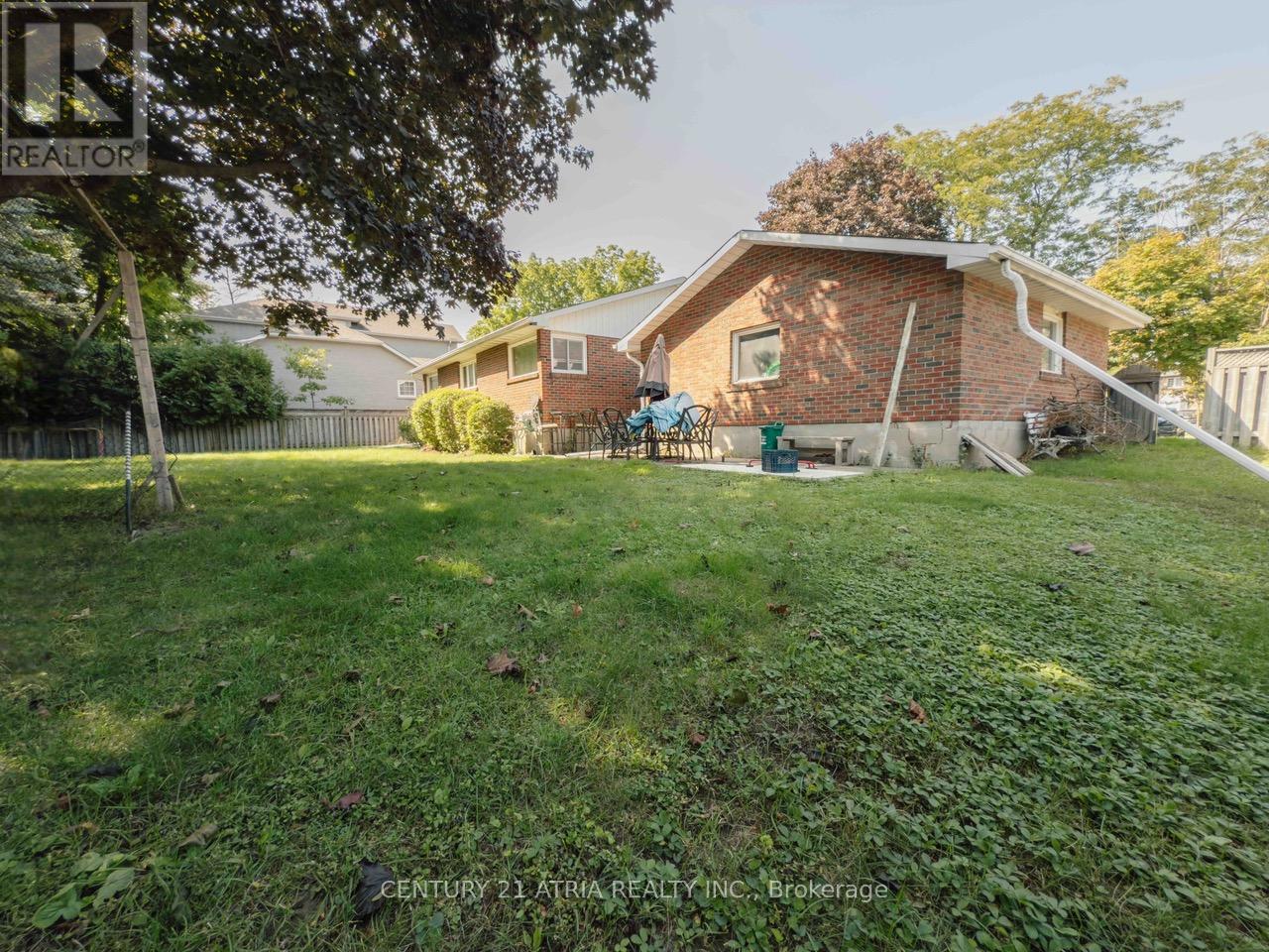 203 Church Street, Markham (Markham Village), Ontario  L3P 2M6 - Photo 12 - N12395037