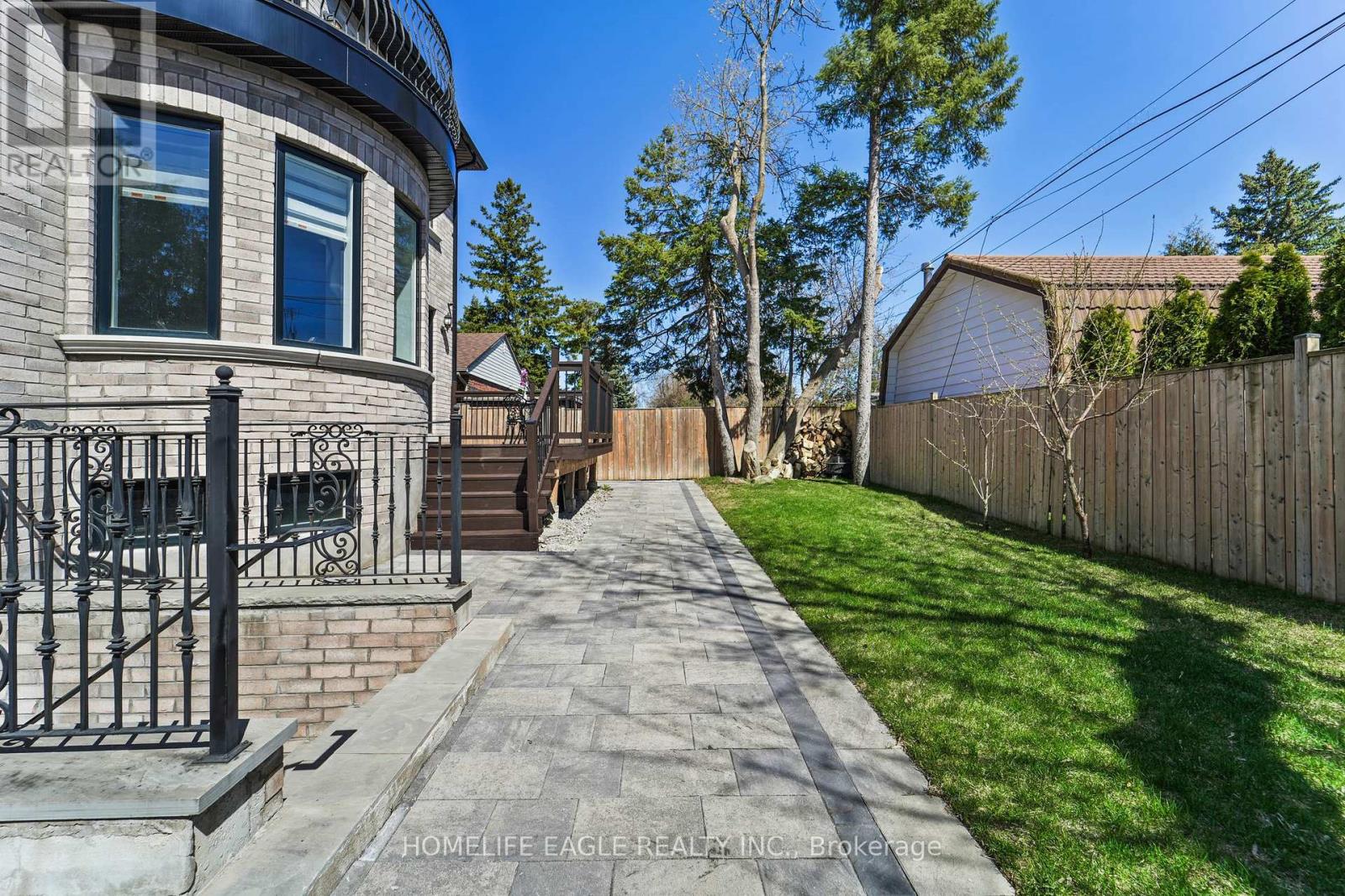 398 Bent Crescent, Richmond Hill (Crosby), Ontario  L4C 1C3 - Photo 39 - N12395042