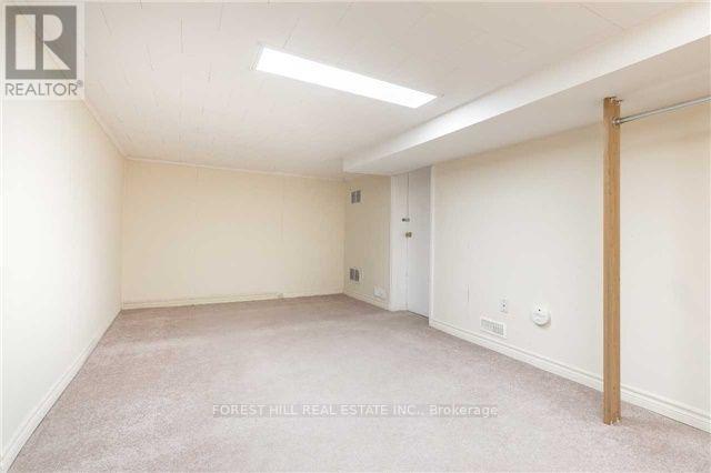 90 Arnold Avenue, Vaughan (Crestwood-Springfarm-Yorkhill), Ontario  L4J 1B5 - Photo 13 - N12395078