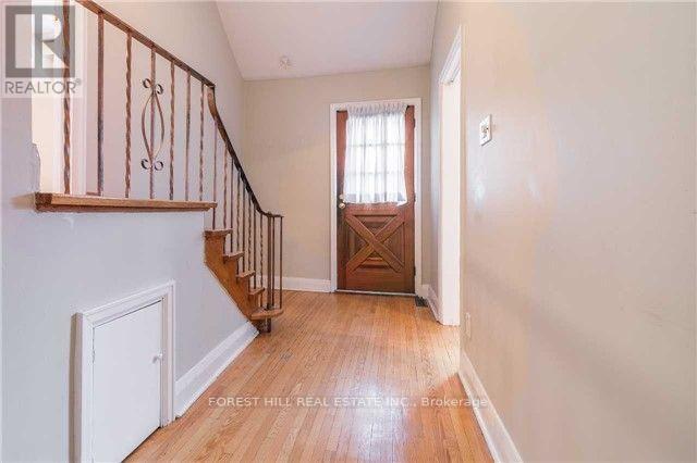 90 Arnold Avenue, Vaughan (Crestwood-Springfarm-Yorkhill), Ontario  L4J 1B5 - Photo 2 - N12395078