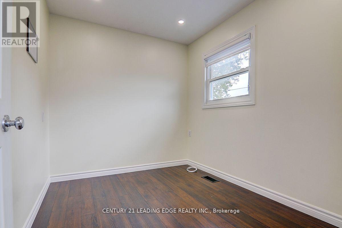 346 Annshiela Drive, Georgina, Ontario  L4P 3A5 - Photo 10 - N12395091