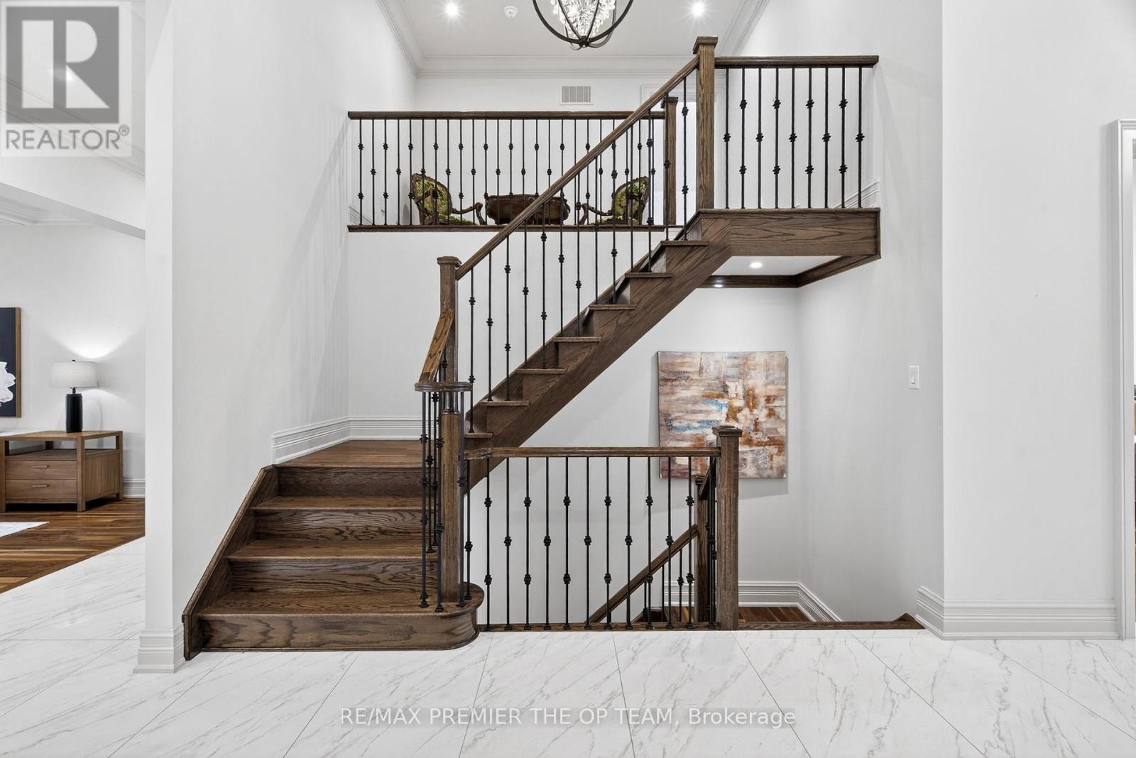 24 Grand Vellore Crescent, Vaughan, Ontario  L4H 0N8 - Photo 18 - N12395130