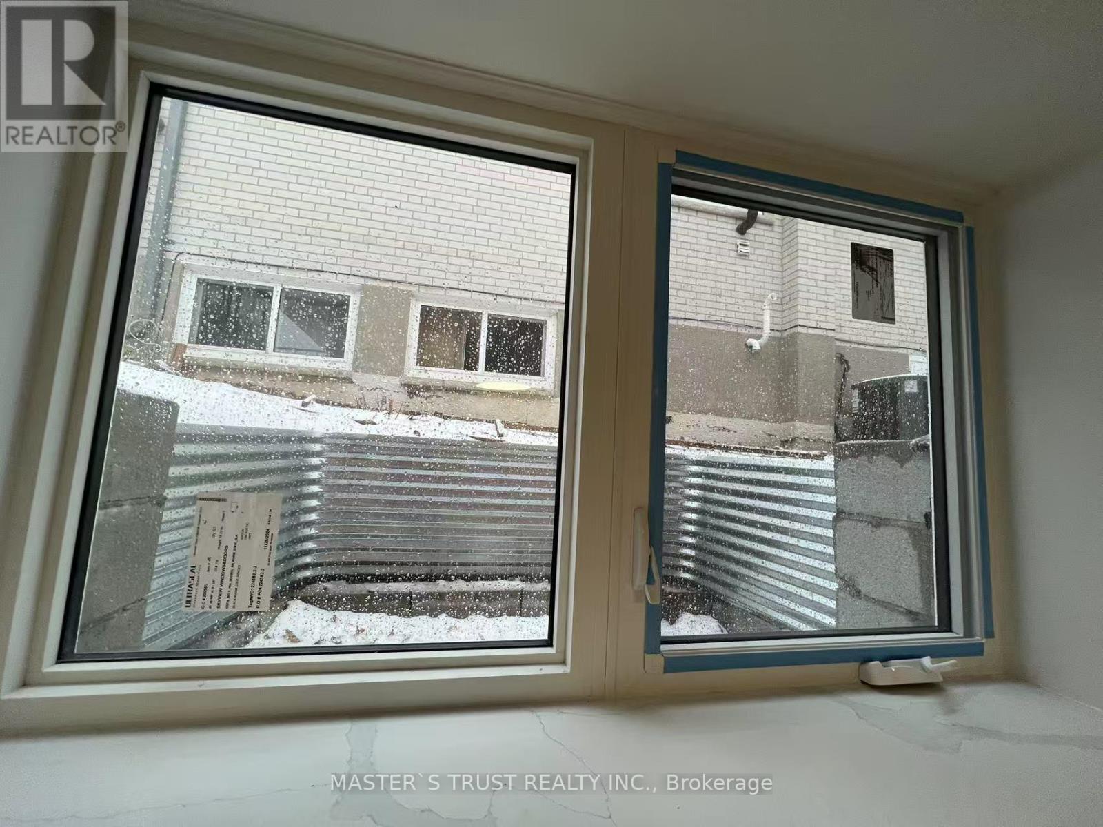 31 Wyvern Road, Toronto, Ontario  M2K 2K3 - Photo 13 - C12369424