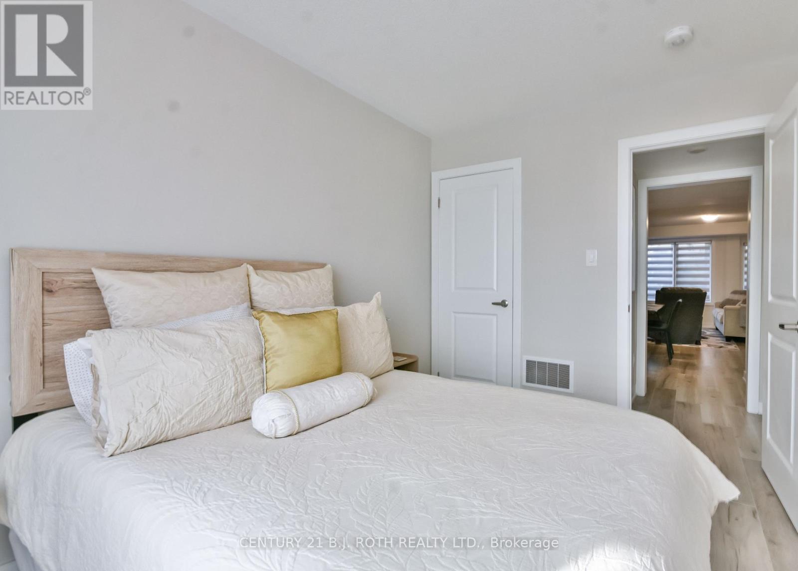 64 Appletree Lane, Barrie, Ontario  L9J 0P1 - Photo 30 - S12395112