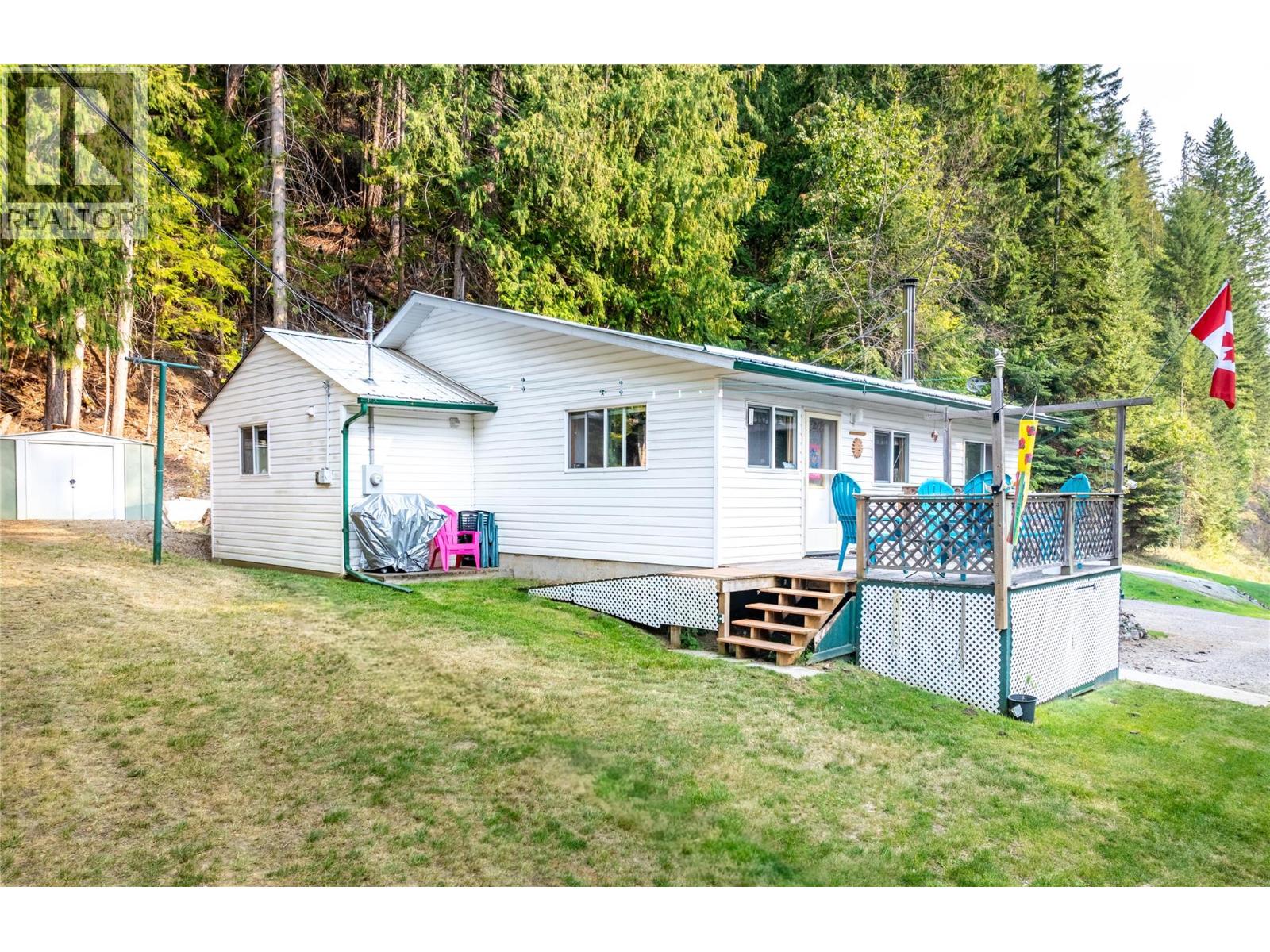 12806 3a Highway, Boswell, British Columbia  V0B 1A0 - Photo 4 - 10362259