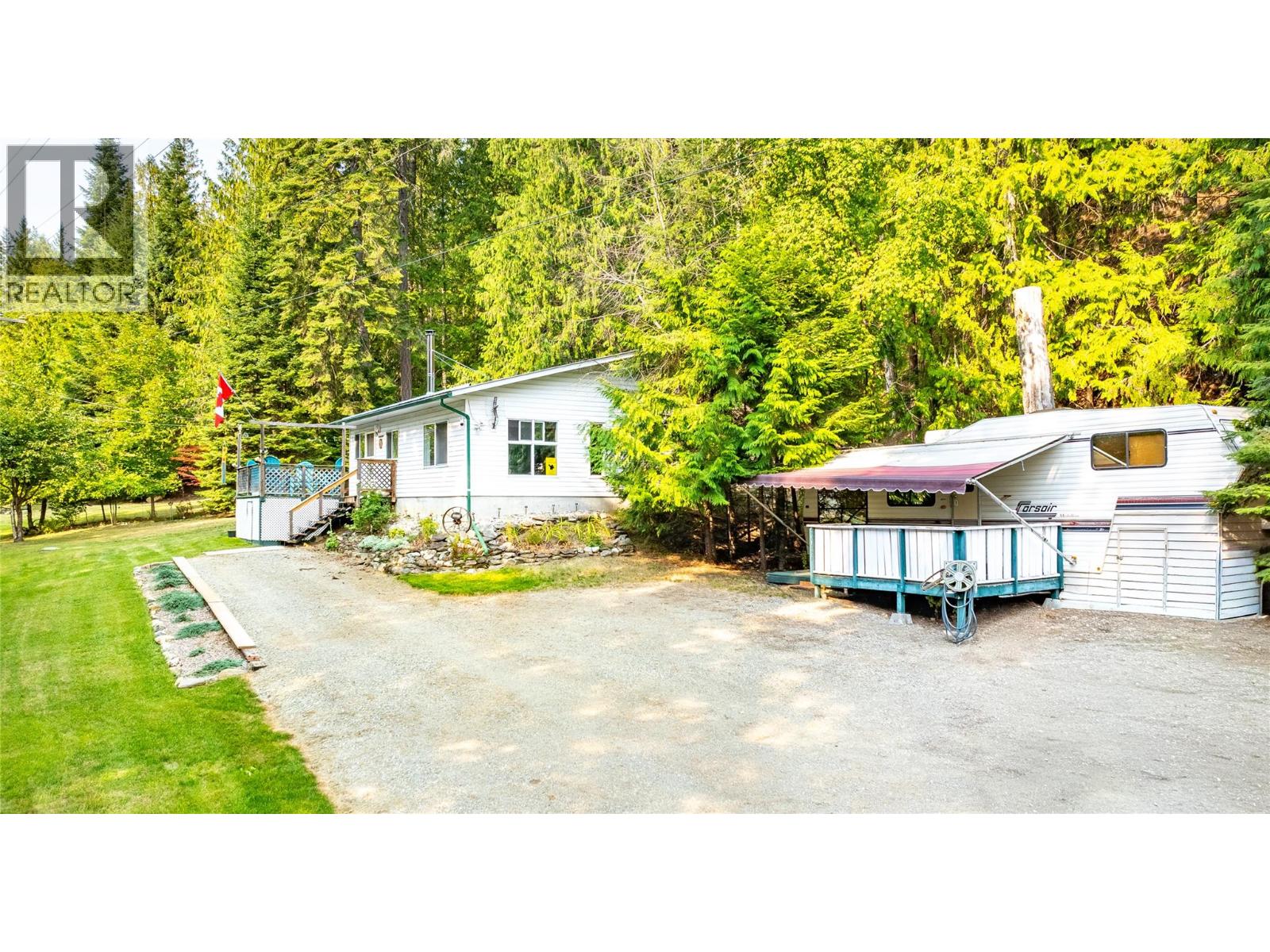 12806 3a Highway, Boswell, British Columbia  V0B 1A0 - Photo 5 - 10362259