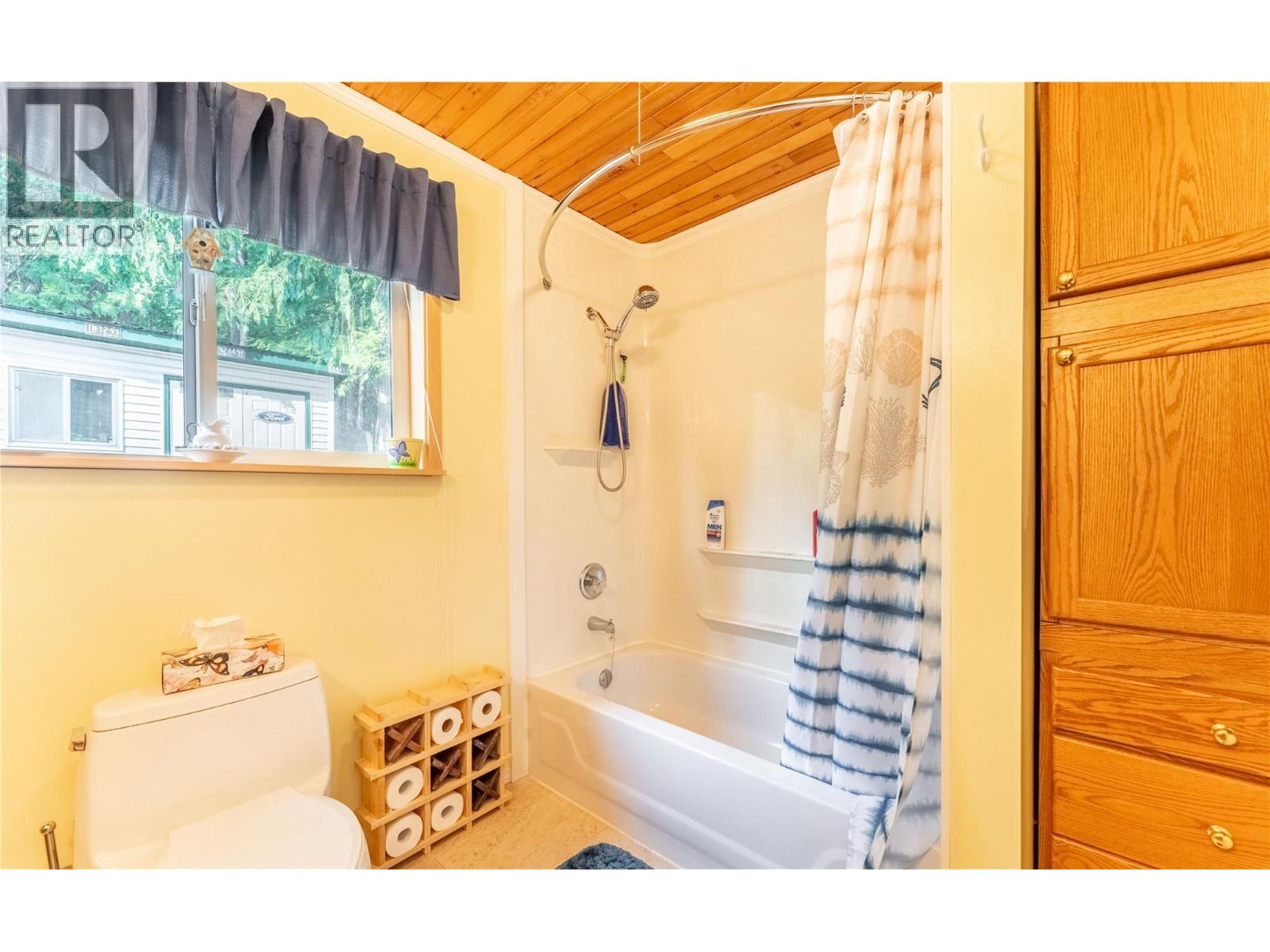 12806 3a Highway, Boswell, British Columbia  V0B 1A0 - Photo 23 - 10362259