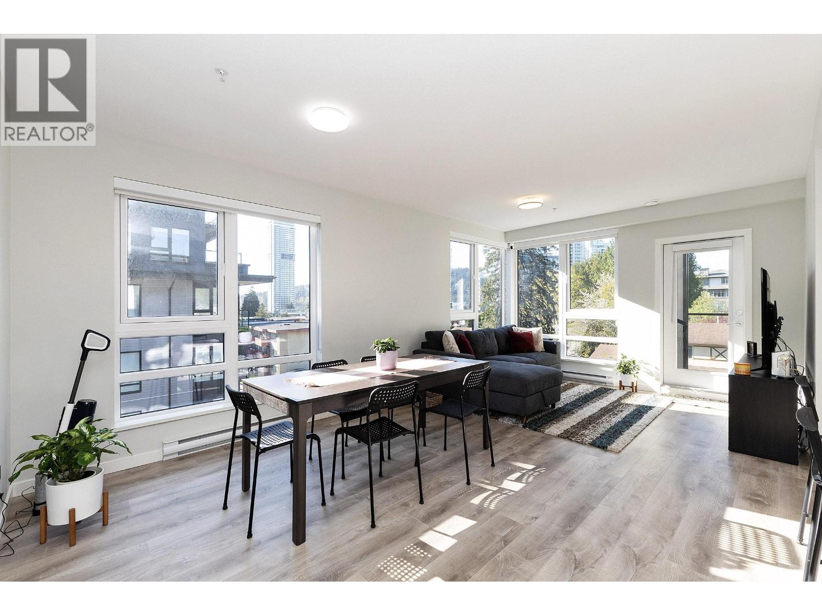 404 615 Cottonwood Avenue, Coquitlam, British Columbia  V3J 2S5 - Photo 2 - R3046237