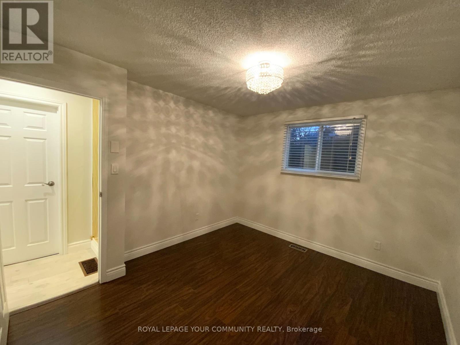 268 Pasadena Drive, Georgina, Ontario  L4P 2Y9 - Photo 22 - N12394819