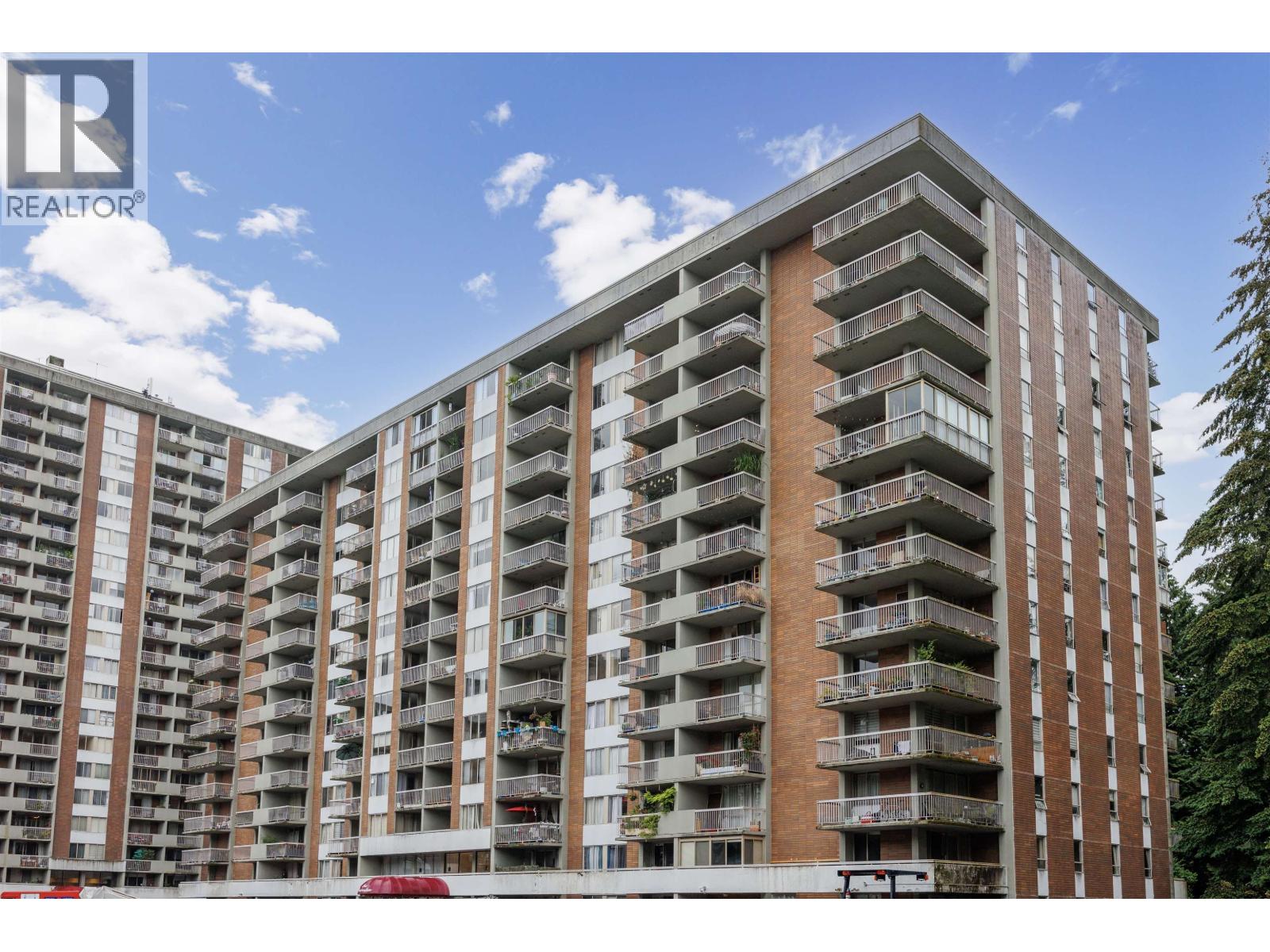 1001 2012 FULLERTON AVENUE, North Vancouver, British Columbia
