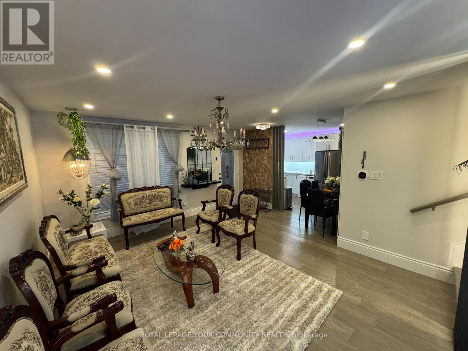 268 Pasadena Drive, Georgina, Ontario  L4P 2Y9 - Photo 7 - N12394819