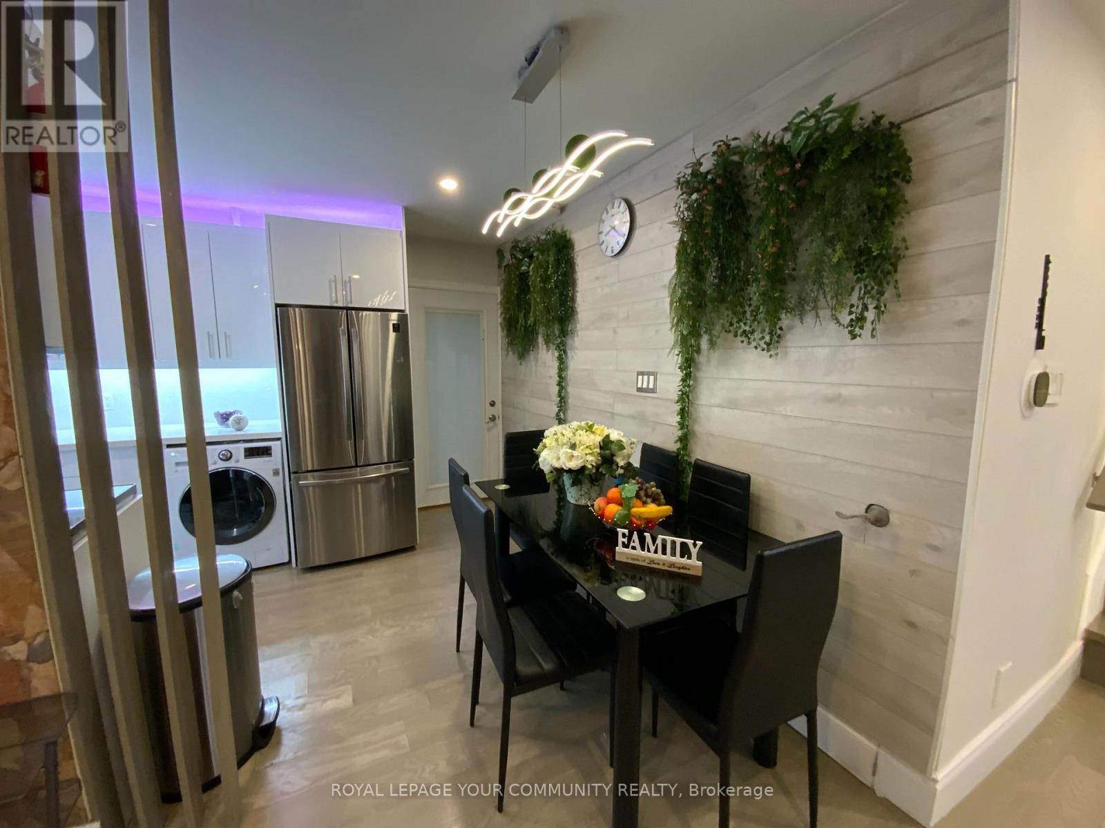 268 Pasadena Drive, Georgina, Ontario  L4P 2Y9 - Photo 9 - N12394819