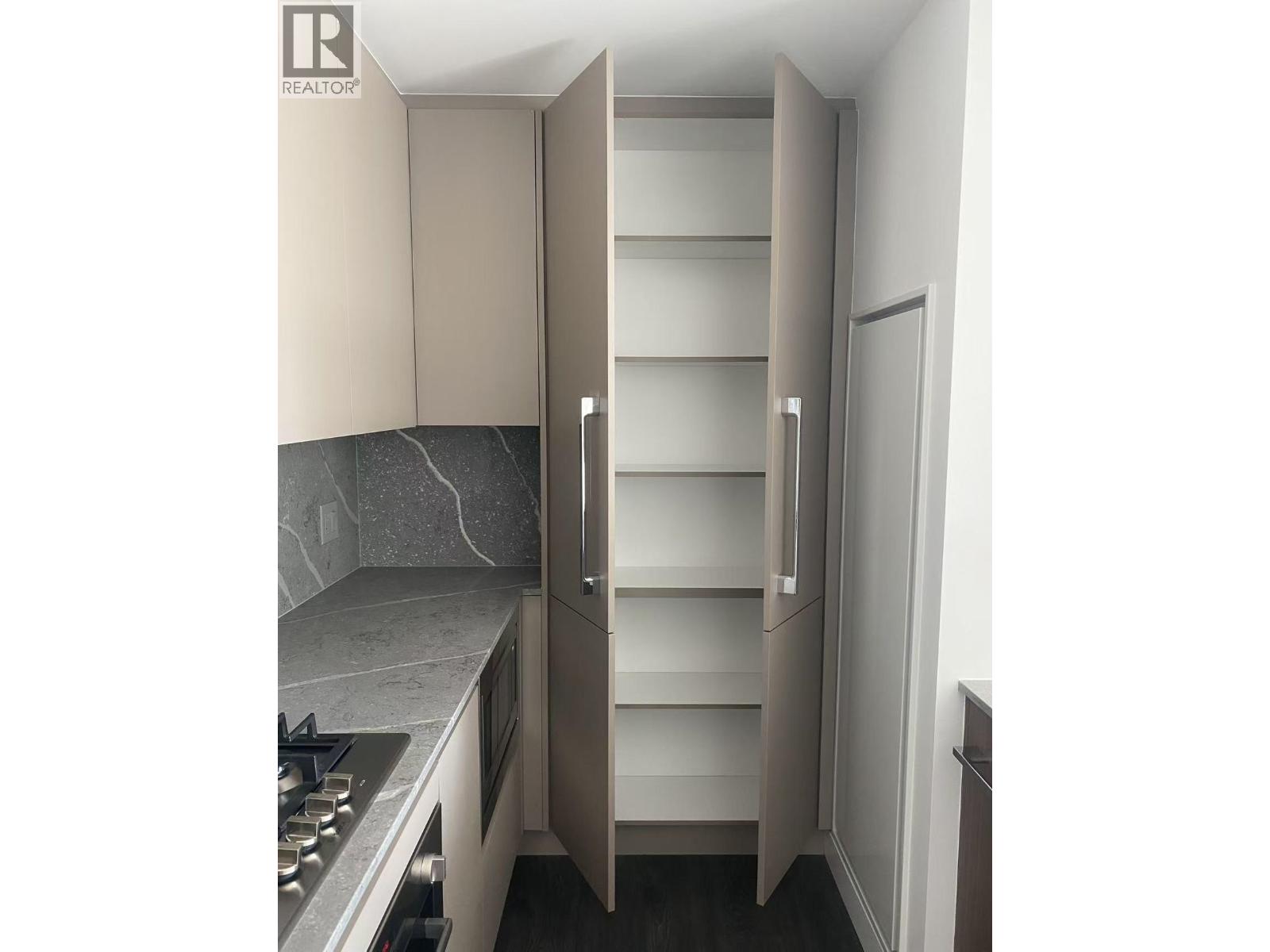 706 5593 No. 3 Road, Richmond, British Columbia  V6X 0X6 - Photo 5 - R3045207