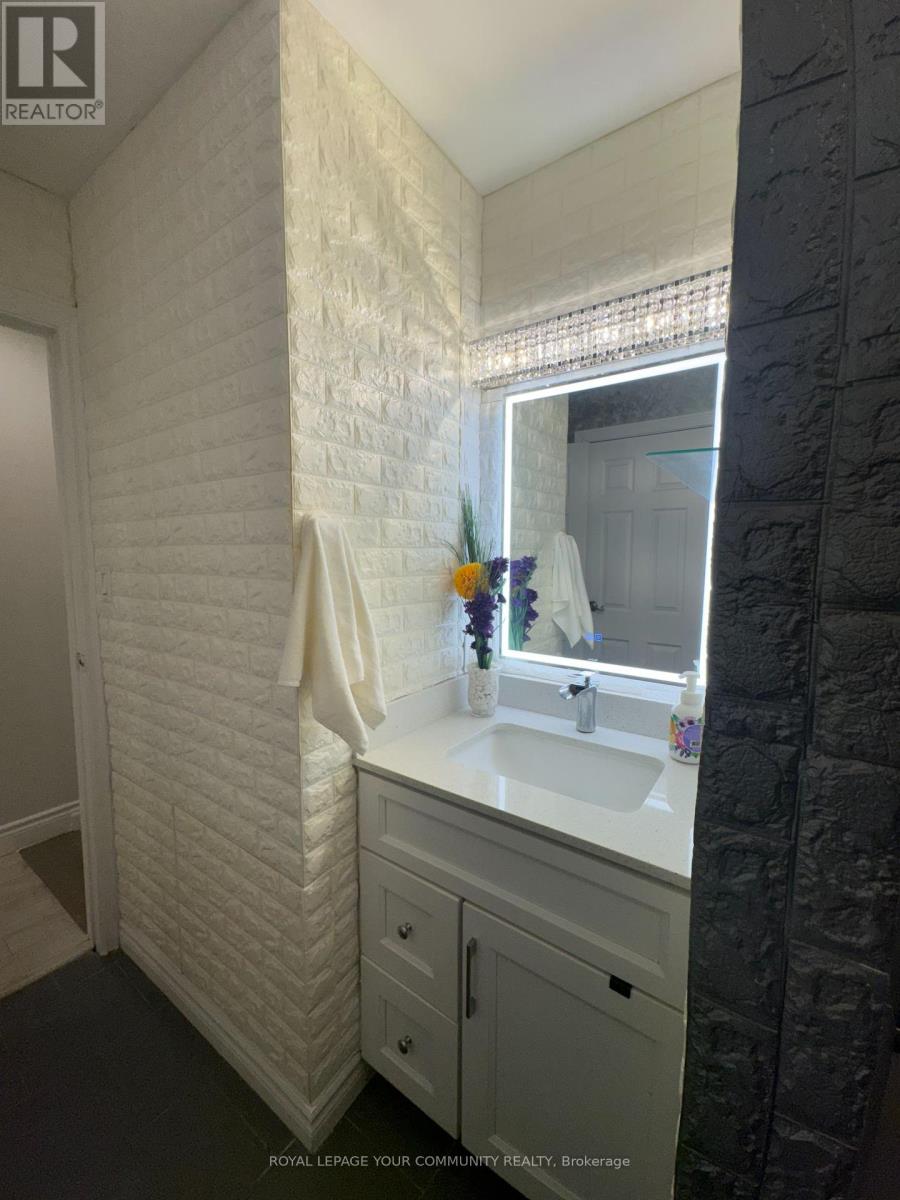 268 Pasadena Drive, Georgina, Ontario  L4P 2Y9 - Photo 17 - N12394819