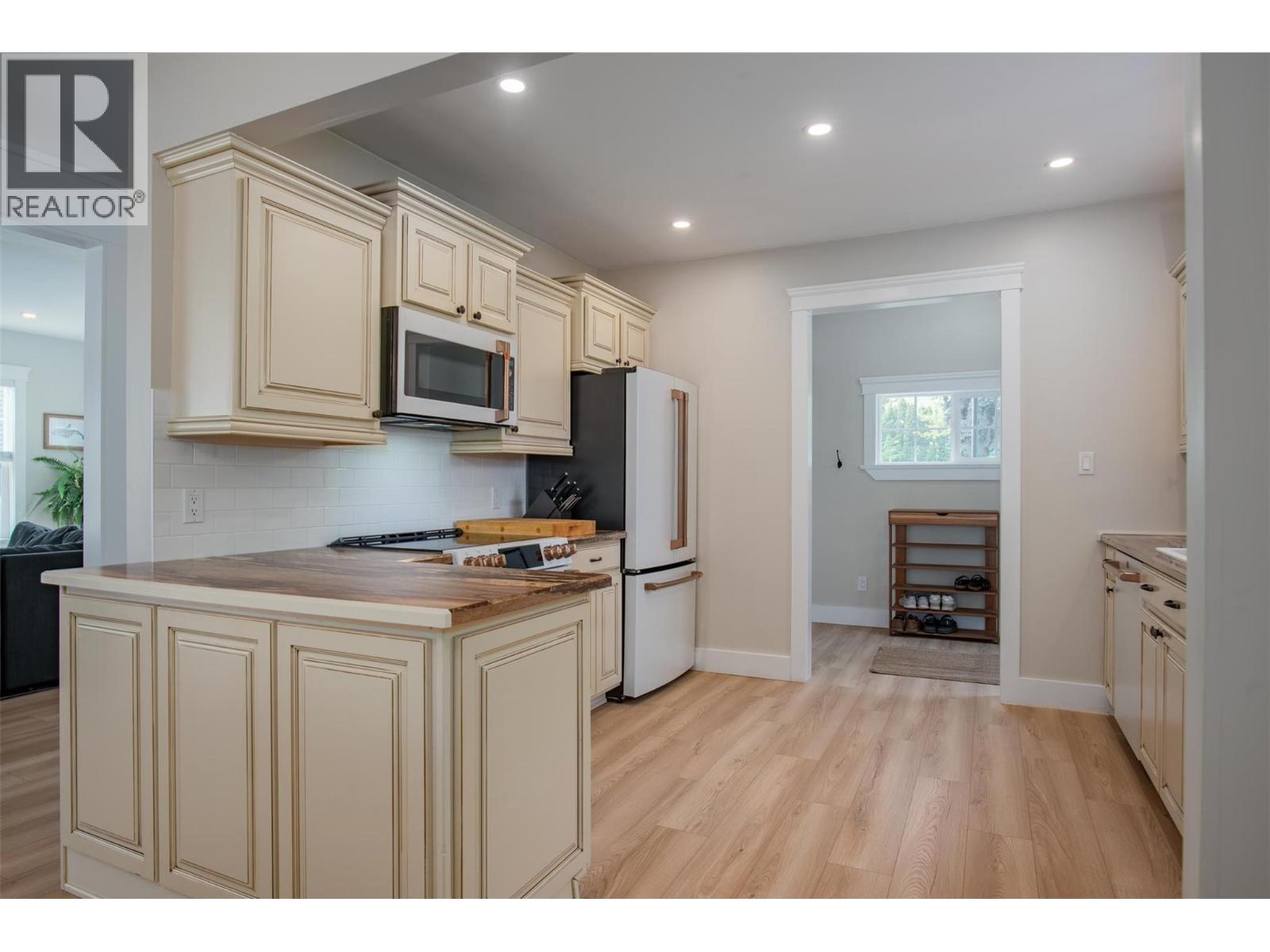 300 Kootenay Avenue, Trail, British Columbia  V1R 1H5 - Photo 8 - 10362483