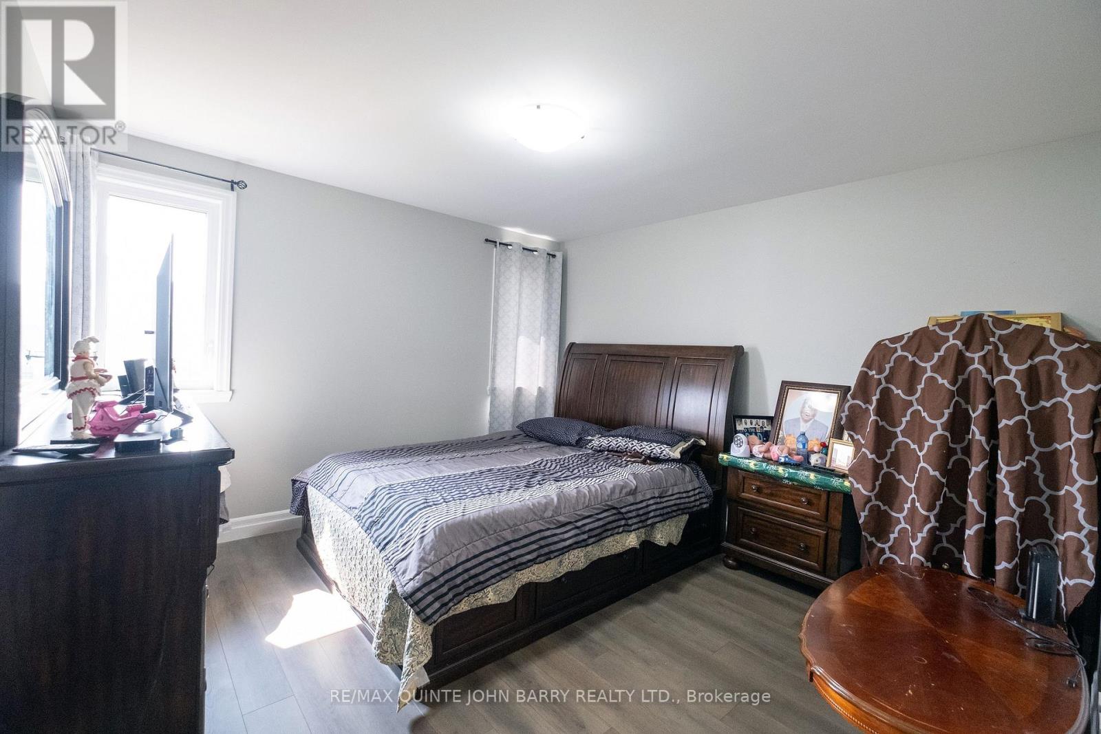 43 Cedar Park Crescent, Quinte West, Ontario  K8V 0J1 - Photo 16 - X12395150