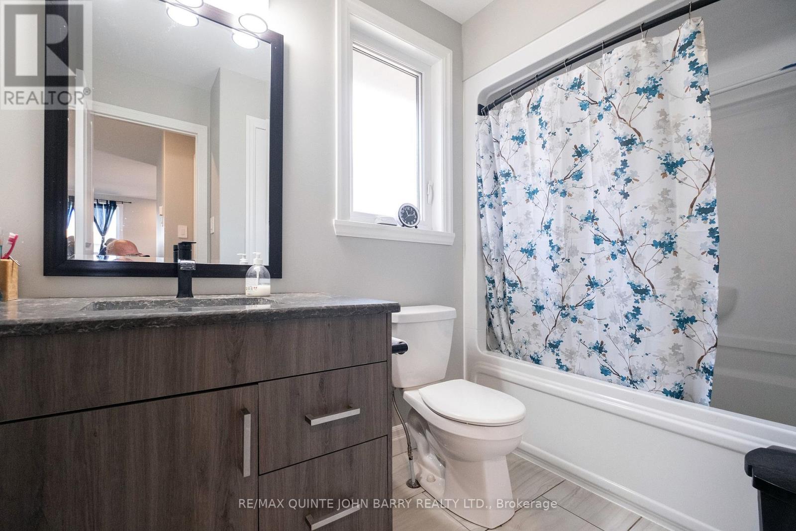 43 Cedar Park Crescent, Quinte West, Ontario  K8V 0J1 - Photo 19 - X12395150