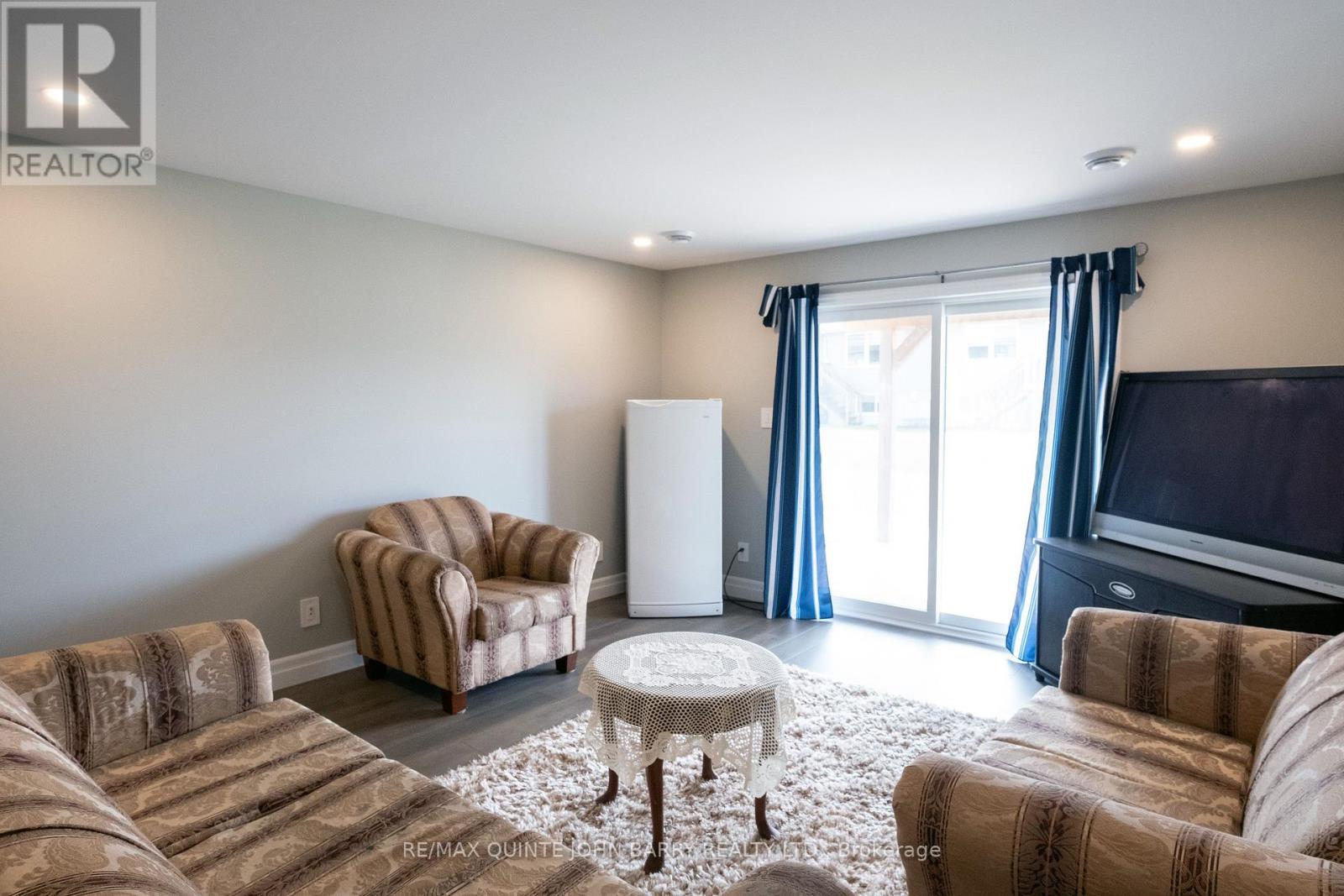 43 Cedar Park Crescent, Quinte West, Ontario  K8V 0J1 - Photo 23 - X12395150