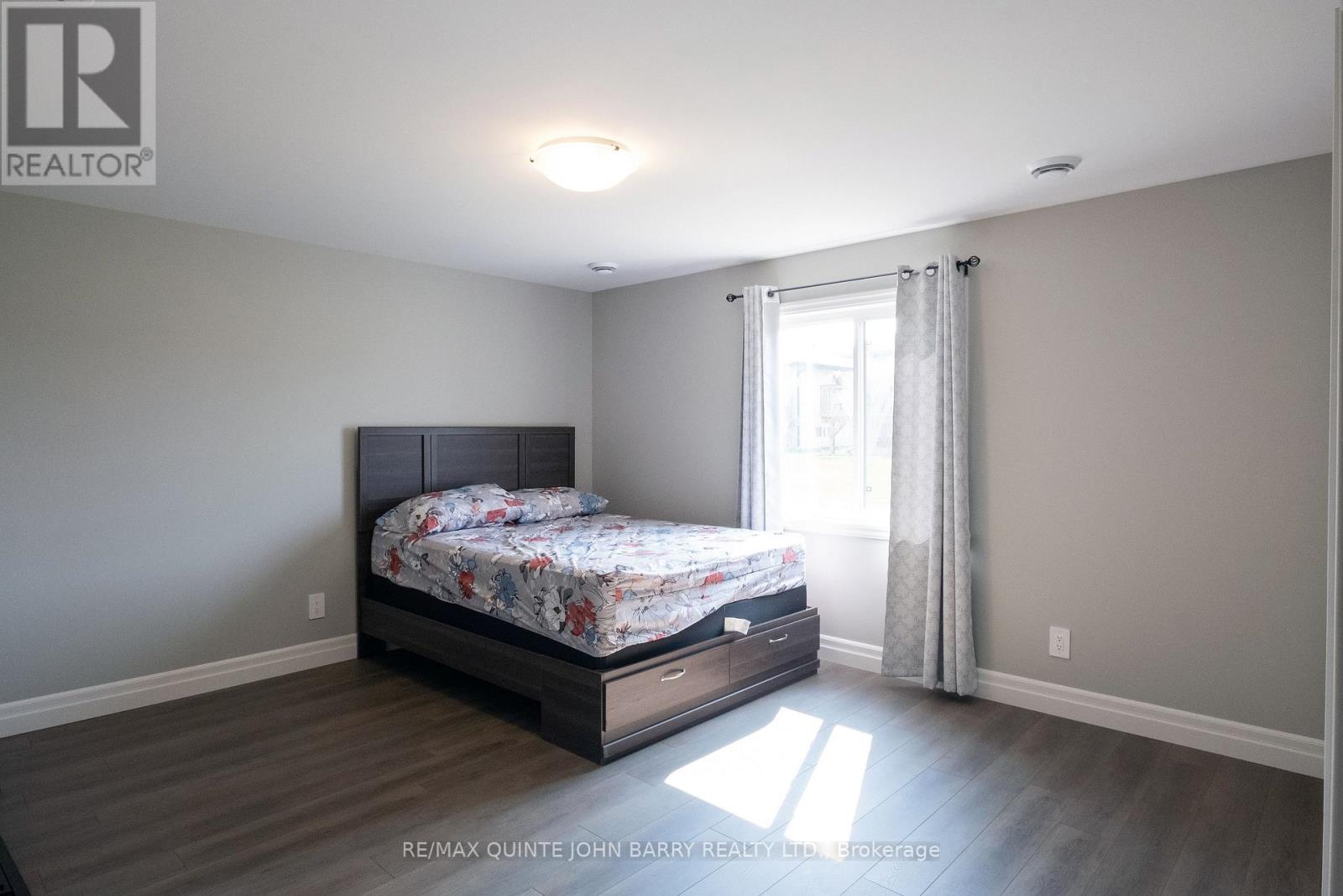 43 Cedar Park Crescent, Quinte West, Ontario  K8V 0J1 - Photo 27 - X12395150