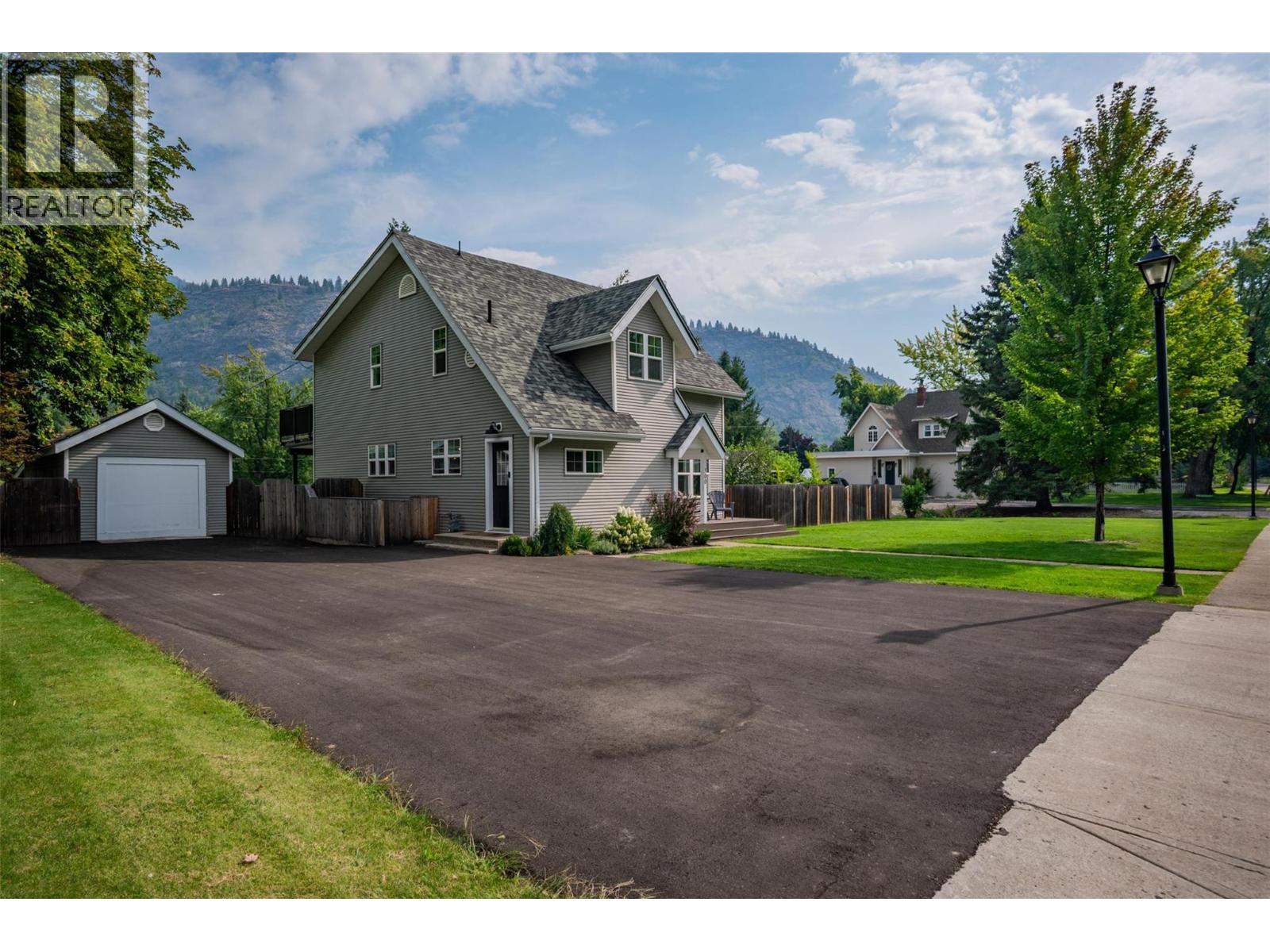 300 Kootenay Avenue, Trail, British Columbia  V1R 1H5 - Photo 60 - 10362483