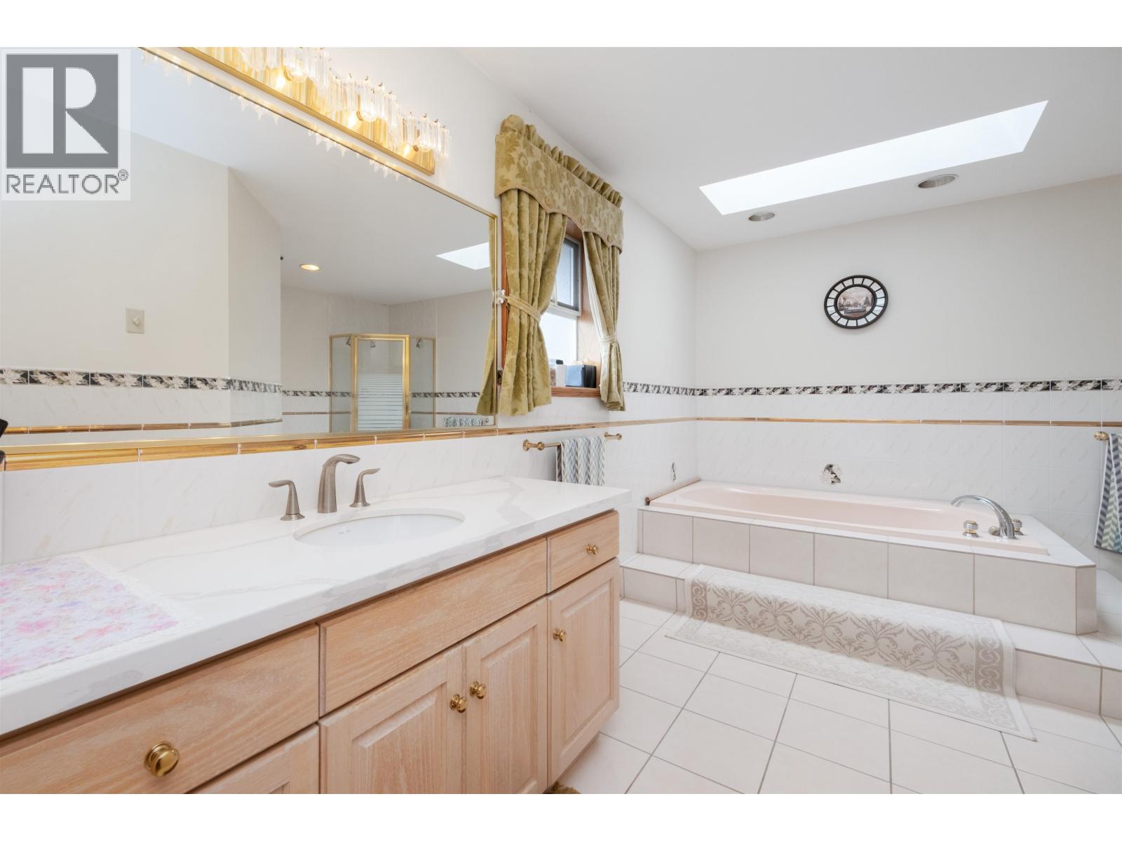 2248 Sicamous Avenue, Coquitlam, British Columbia  V3K 6R9 - Photo 25 - R3046229