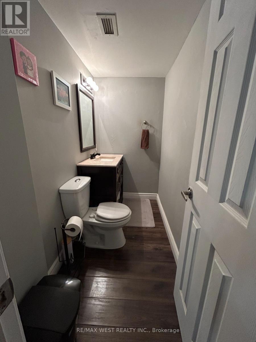 703 - 975 Warwick Court, Burlington, Ontario  L7T 3Z7 - Photo 10 - W12394980