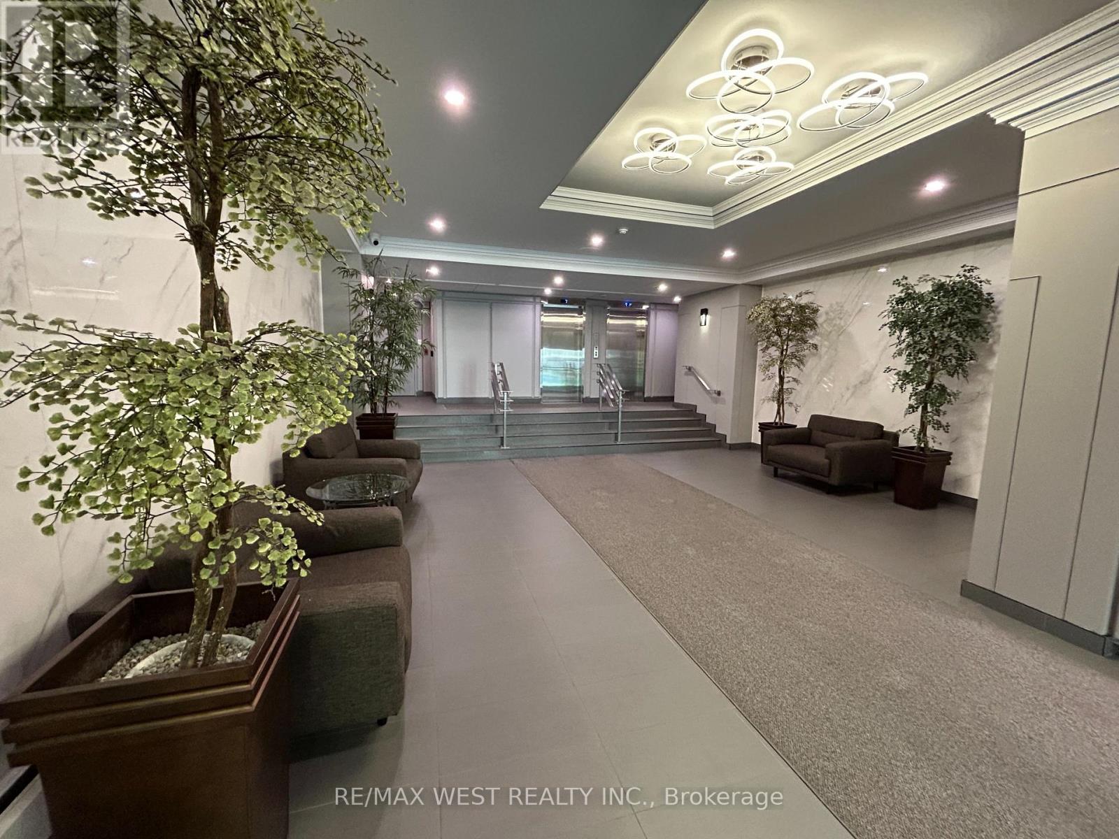 703 - 975 Warwick Court, Burlington, Ontario  L7T 3Z7 - Photo 17 - W12394980