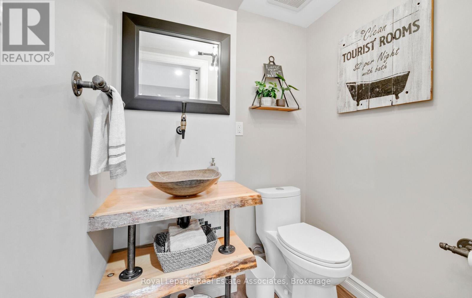 296 Chantenay Drive, Mississauga (Cooksville), Ontario  L5A 1E7 - Photo 35 - W12394986