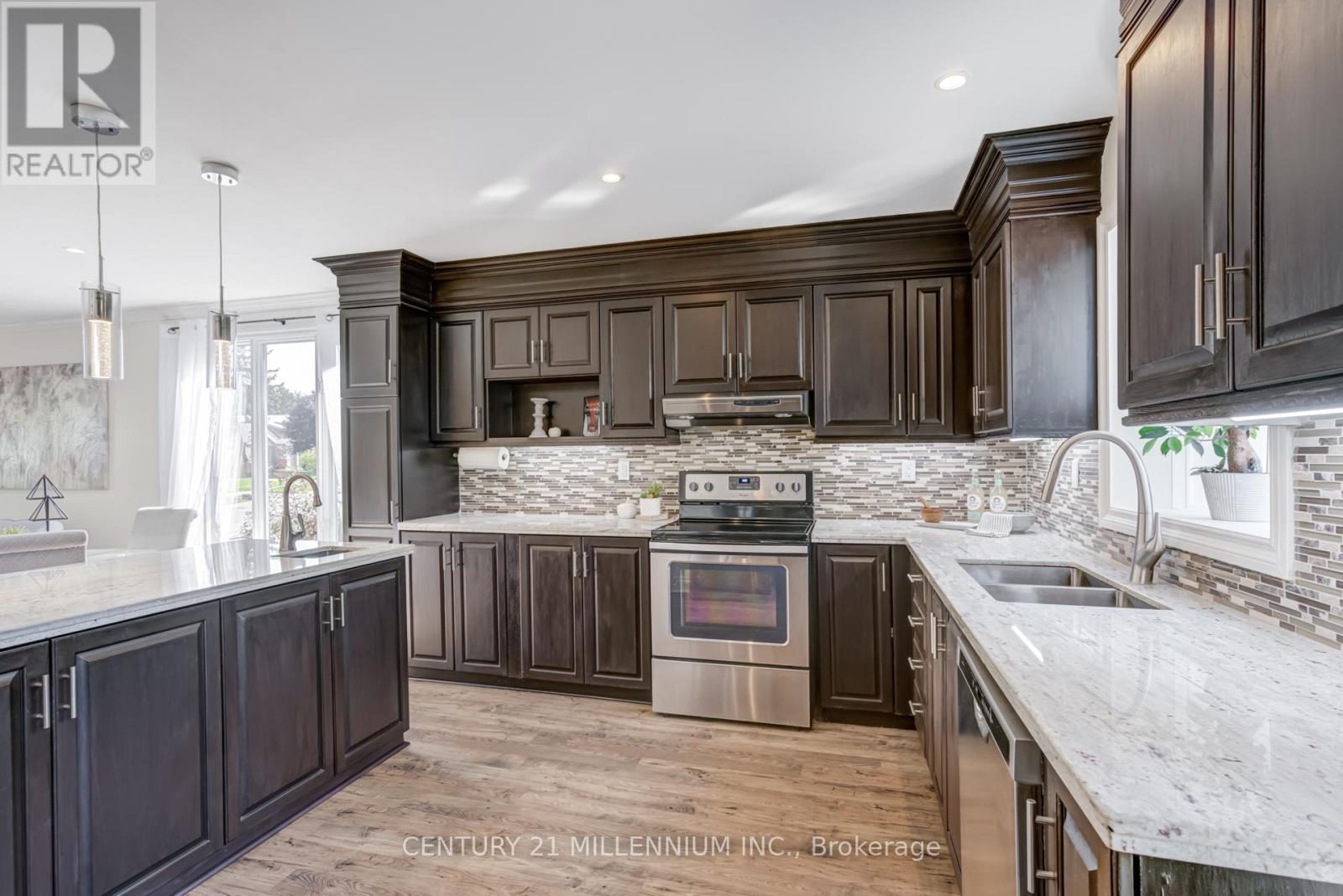 43 Brenda Boulevard, Orangeville, Ontario  L9W 3L3 - Photo 13 - W12395005