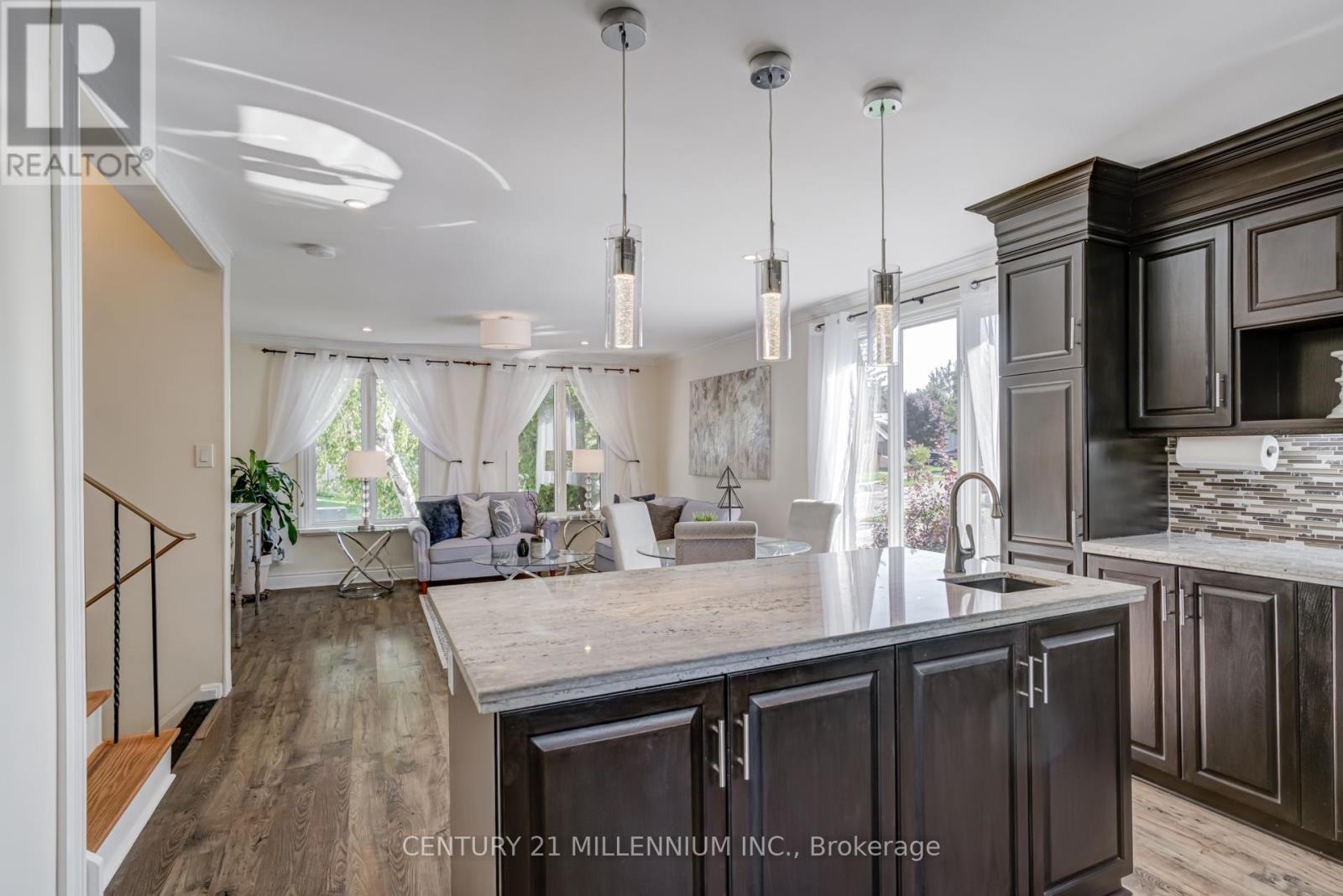 43 Brenda Boulevard, Orangeville, Ontario  L9W 3L3 - Photo 14 - W12395005