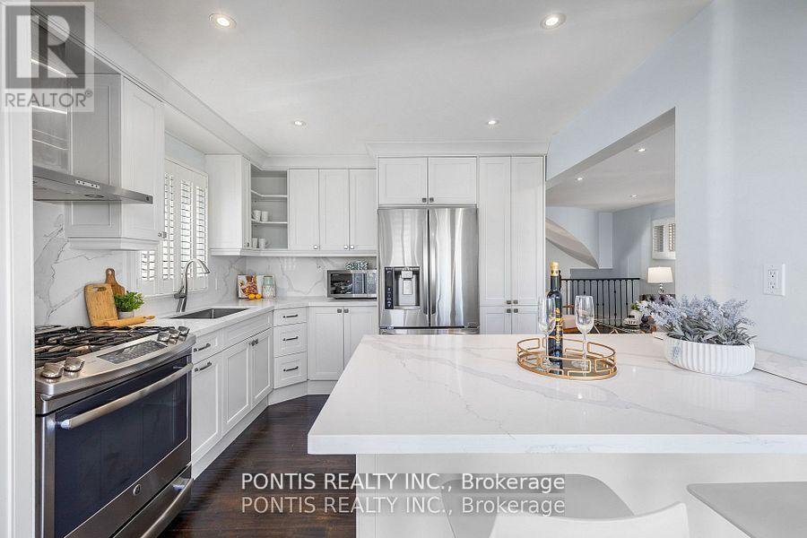 438 Aberfoyle Court, Mississauga (Hurontario), Ontario  L4Z 2J6 - Photo 13 - W12395018