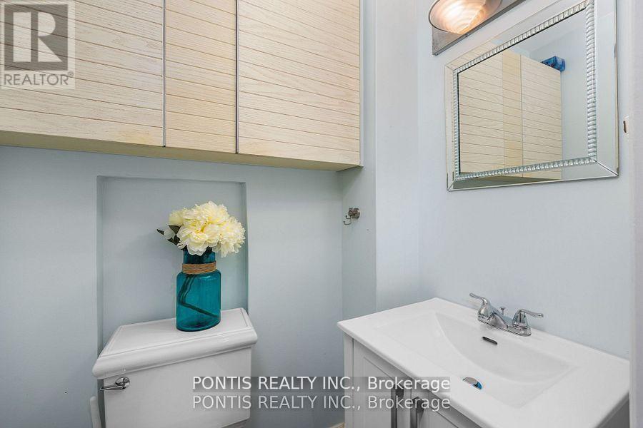 438 Aberfoyle Court, Mississauga (Hurontario), Ontario  L4Z 2J6 - Photo 15 - W12395018