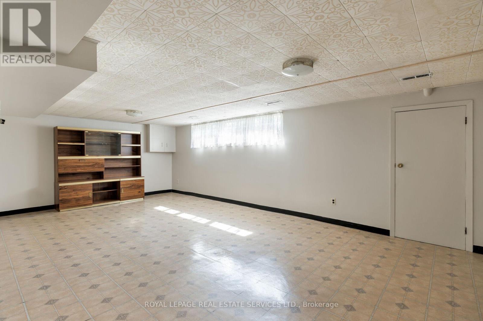 339 Woodale Avenue, Oakville (Wo West), Ontario  L6K 2N8 - Photo 35 - W12395095