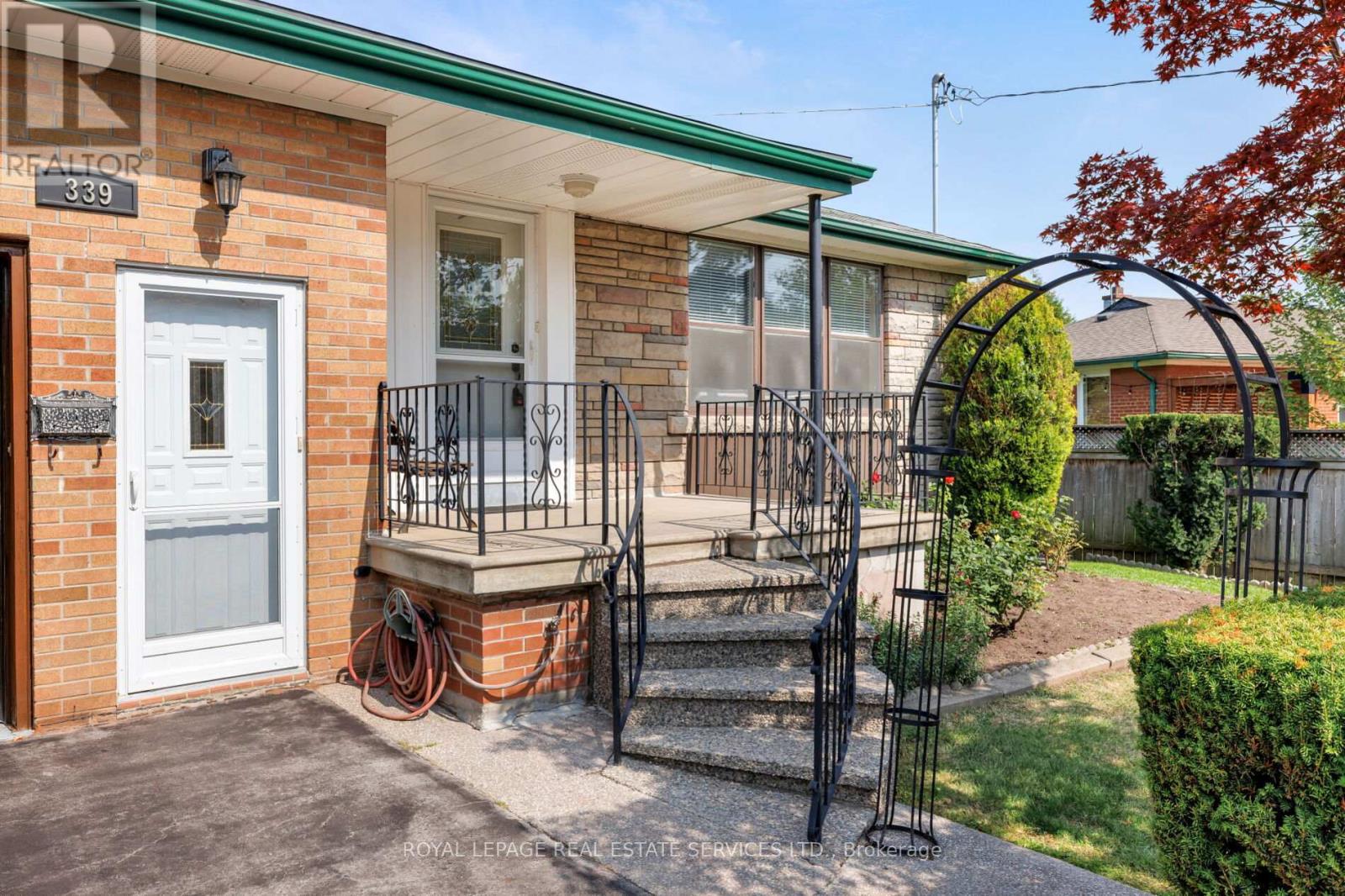 339 Woodale Avenue, Oakville (Wo West), Ontario  L6K 2N8 - Photo 46 - W12395095