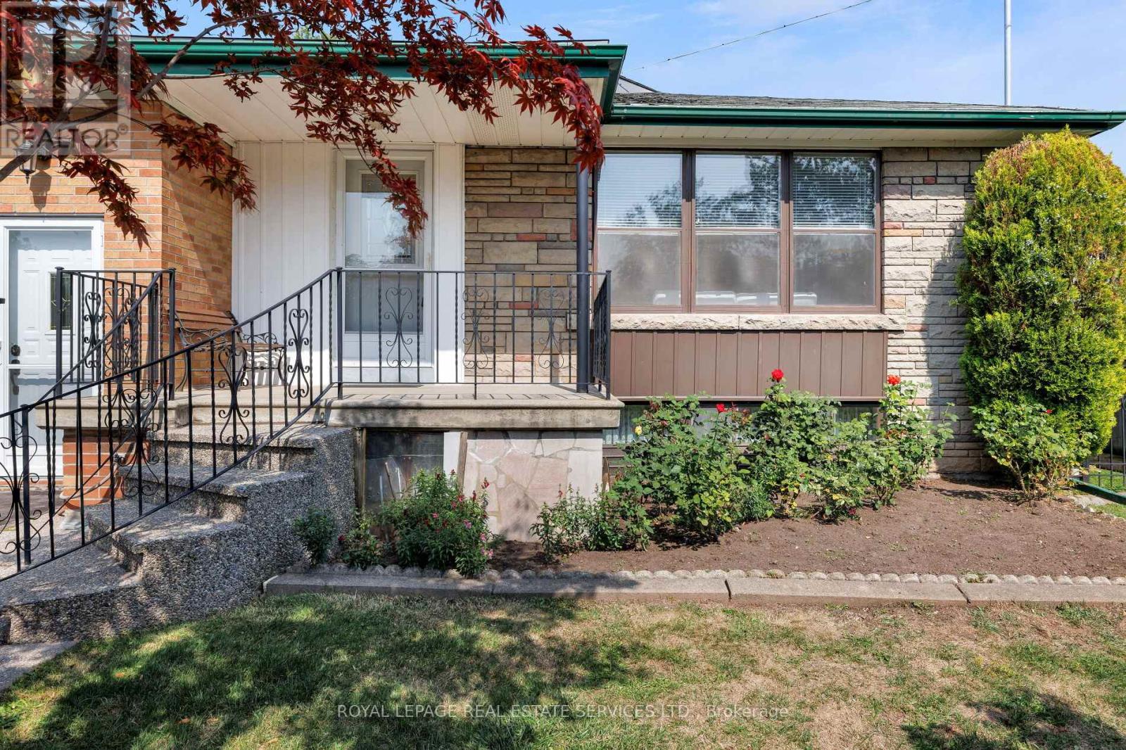 339 Woodale Avenue, Oakville (Wo West), Ontario  L6K 2N8 - Photo 47 - W12395095
