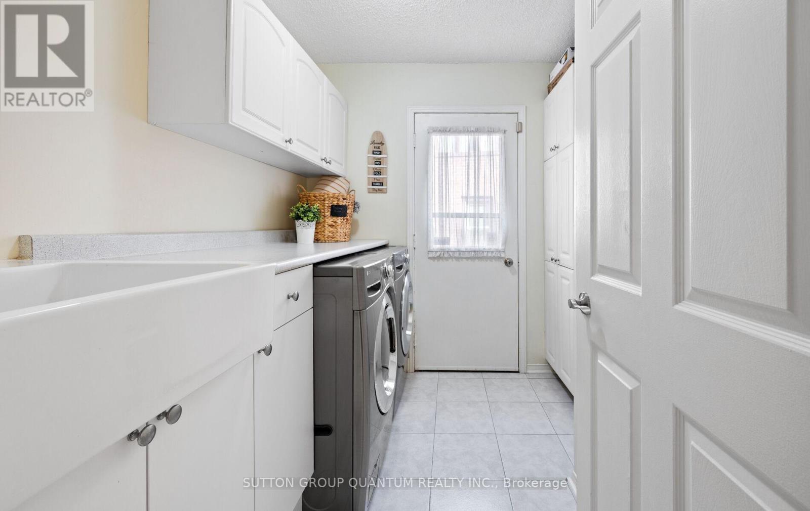4008 Powderhorn Court, Mississauga (Erin Mills), Ontario  L5L 3C4 - Photo 22 - W12395096