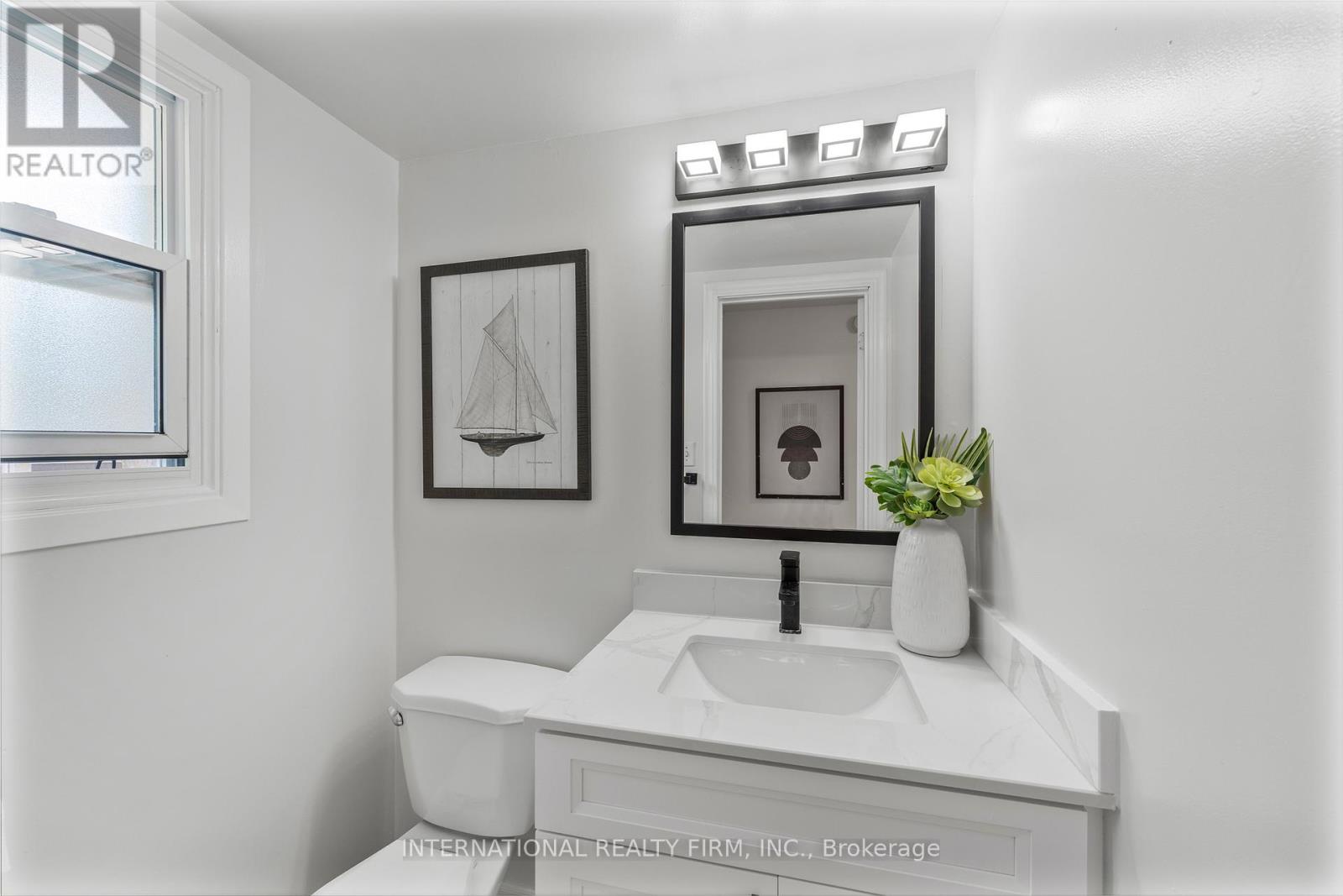 14 - 900 Dundas St Street W, Mississauga (Erindale), Ontario  L5C 3B3 - Photo 18 - W12395098
