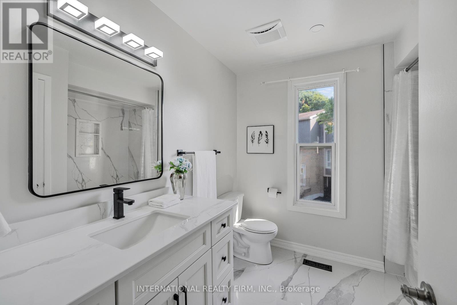 14 - 900 Dundas St Street W, Mississauga (Erindale), Ontario  L5C 3B3 - Photo 30 - W12395098