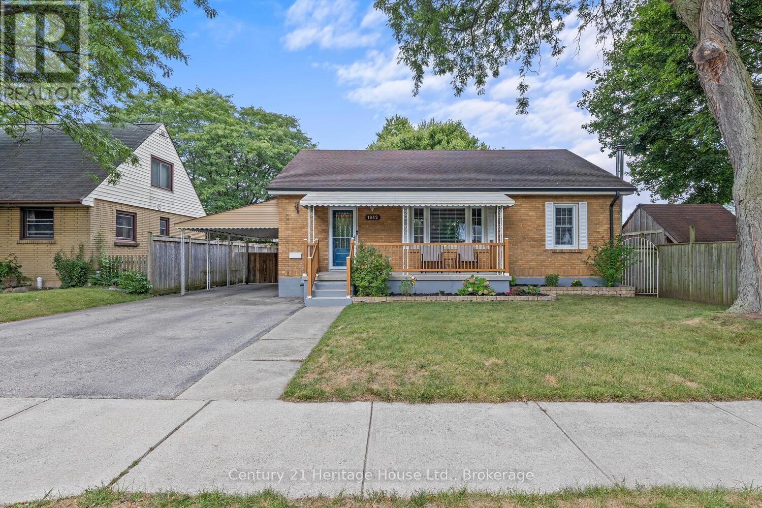 1842 Churchill Avenue, London East, Ontario  N5W 2L5 - Photo 1 - X12375579