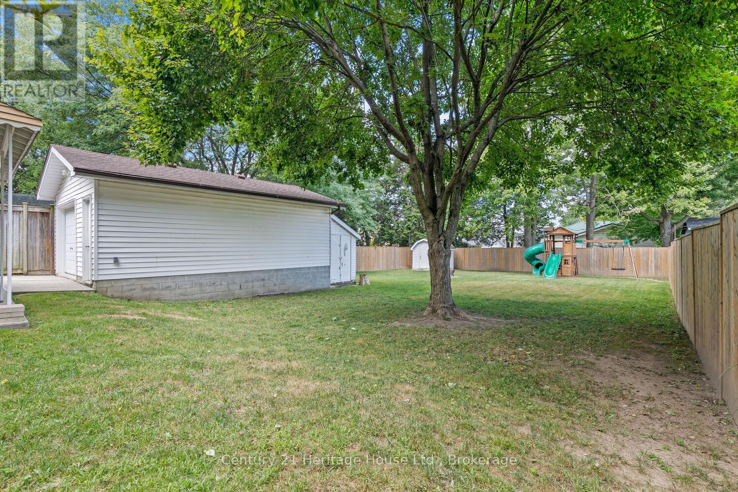 1842 Churchill Avenue, London East, Ontario  N5W 2L5 - Photo 38 - X12375579