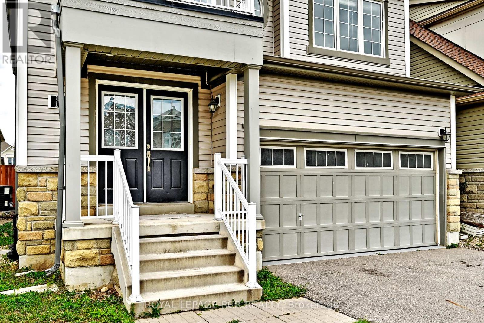 Property at 19 KNOTTY PINE AVENUE image 2