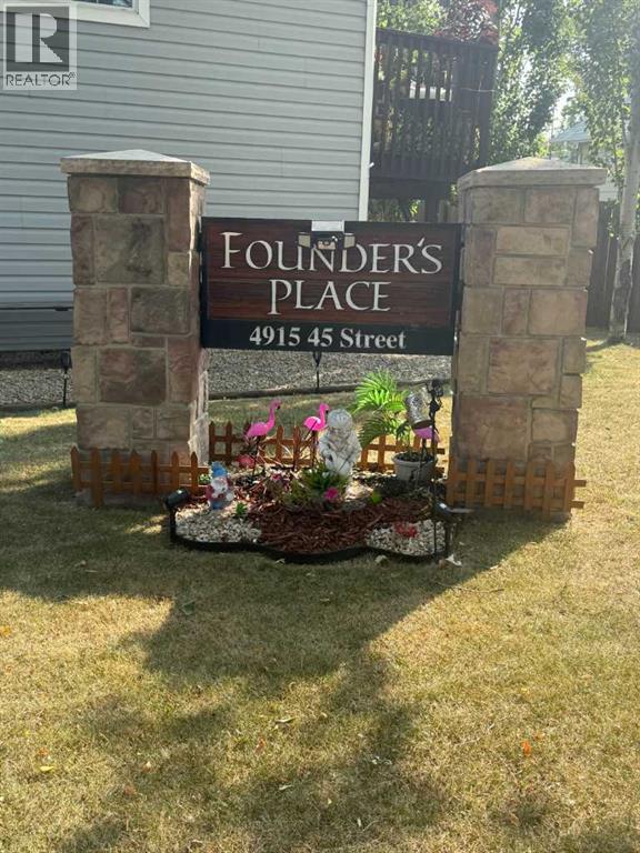 104, 4915 45 Street, Camrose, Alberta  T4V 1E3 - Photo 1 - A2255700