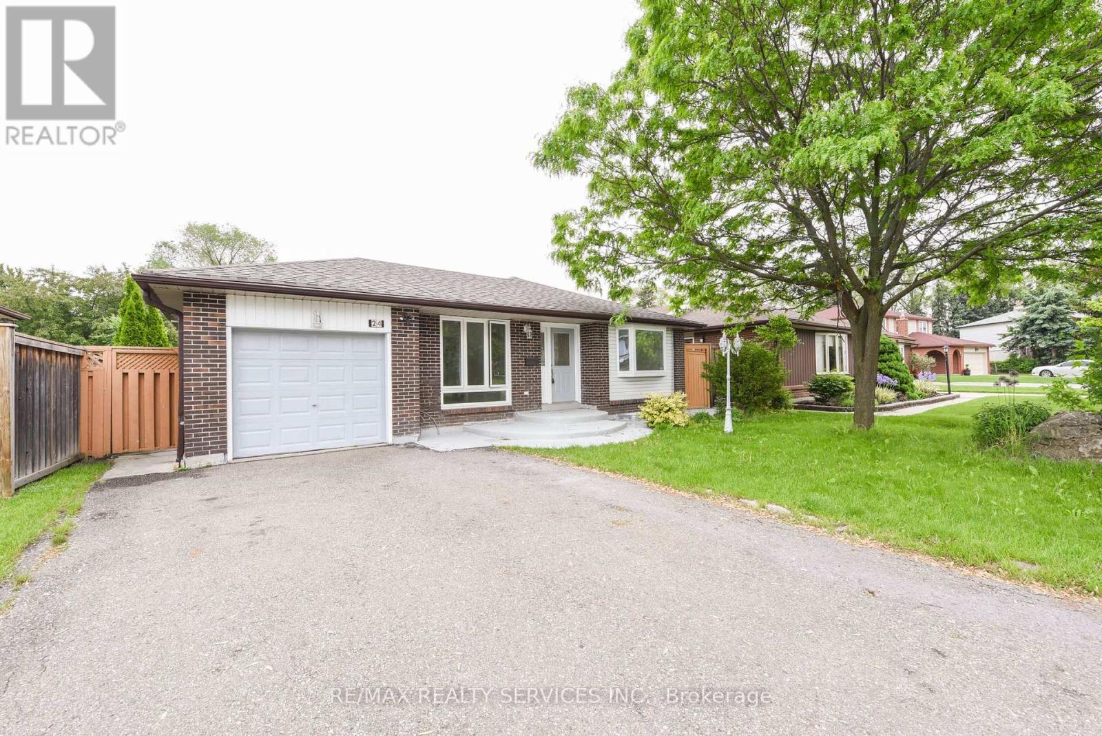 Property at 24 EARLTON COURT image 2